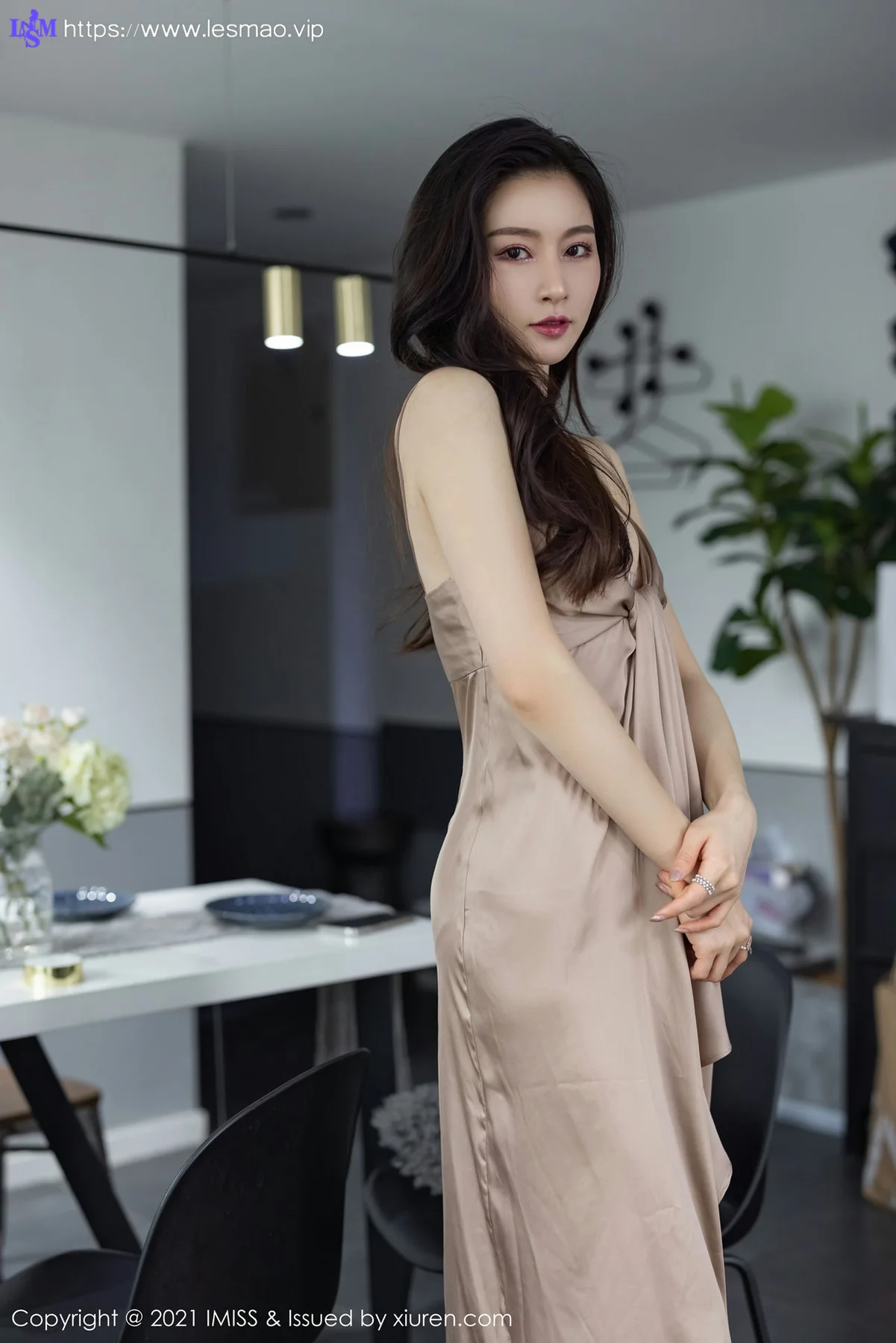 IMiss 爱蜜社 Vol.592 气质美女 Vanessa 性感魅力写真 - 8