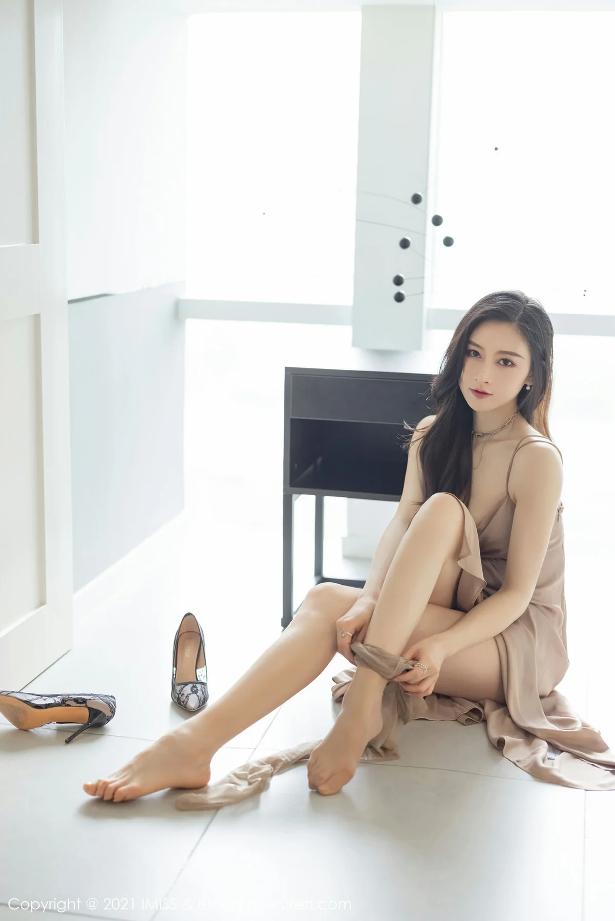 IMiss 爱蜜社 Vol.592 气质美女 Vanessa 性感魅力写真 - 21