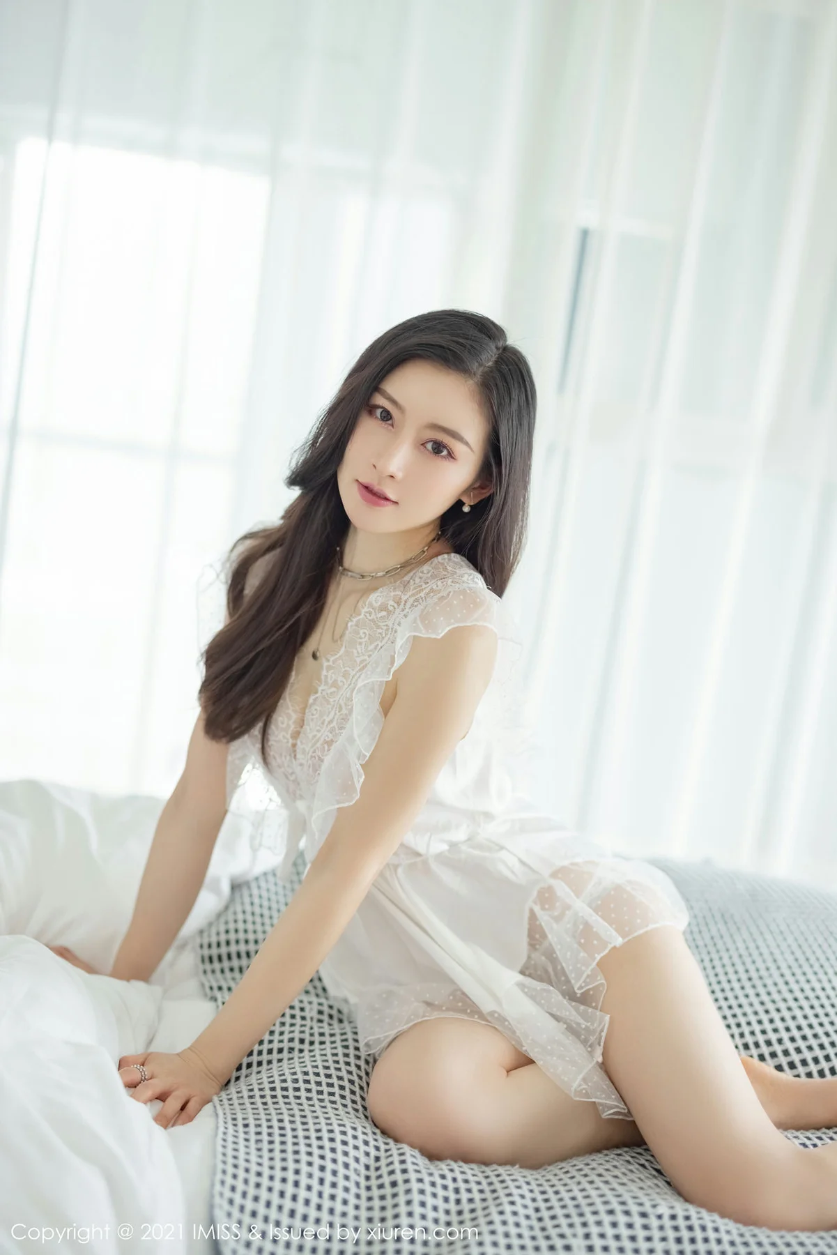 IMiss 爱蜜社 Vol.592 气质美女 Vanessa 性感魅力写真 - 27