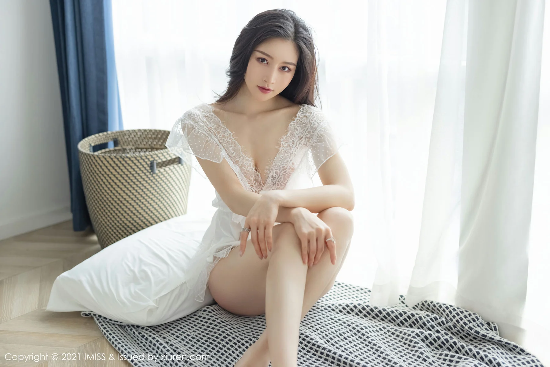 IMiss 爱蜜社 Vol.592 气质美女 Vanessa 性感魅力写真 - 43