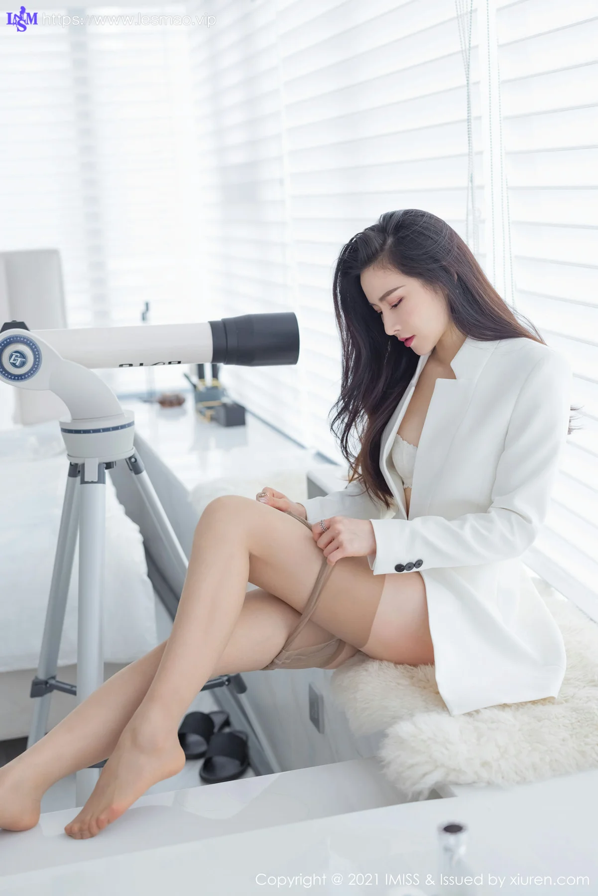 IMiss 爱蜜社 Vol.594 华丽服饰 Vanessa 性感写真 - 21