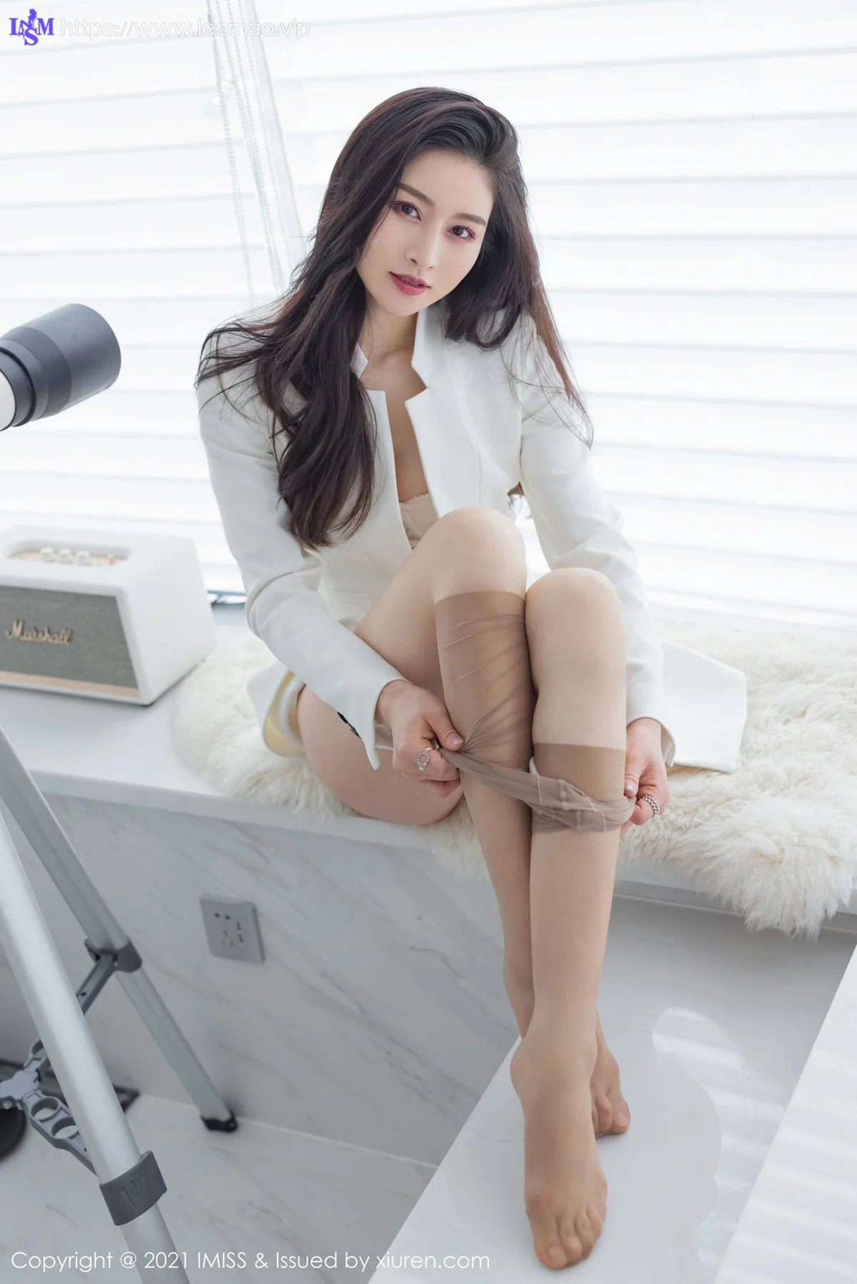 IMiss 爱蜜社 Vol.594 华丽服饰 Vanessa 性感写真 - 23