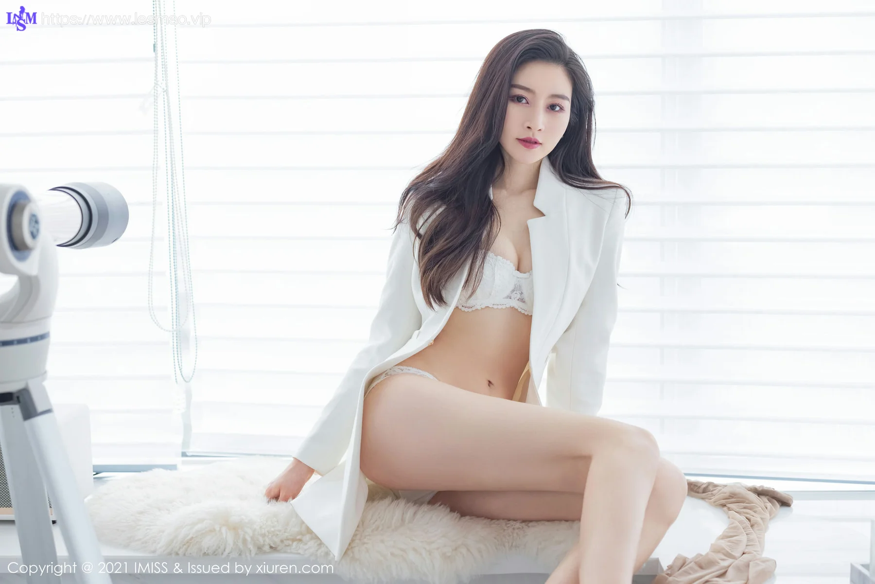 IMiss 爱蜜社 Vol.594 华丽服饰 Vanessa 性感写真 - 26