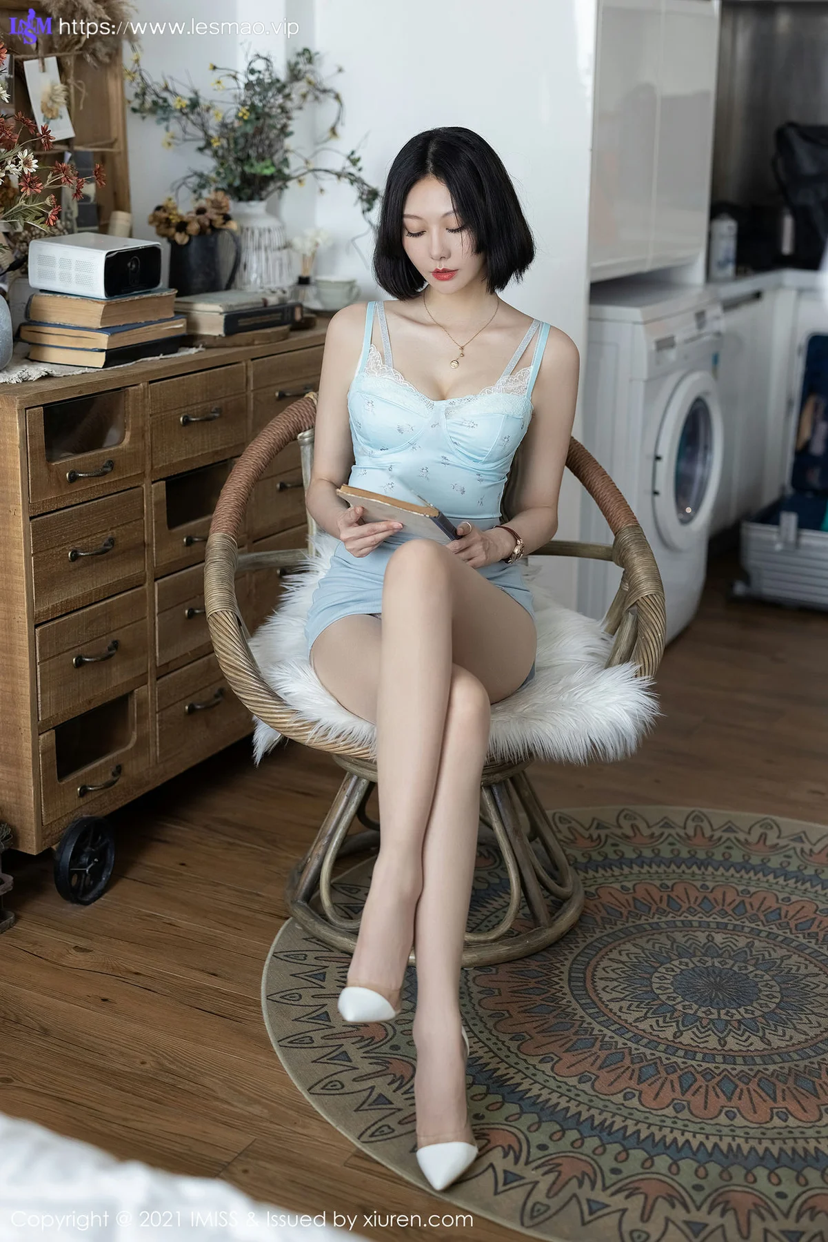 IMiss 爱蜜社 Vol.595 气质美女 艺轩 最新性感 - 13