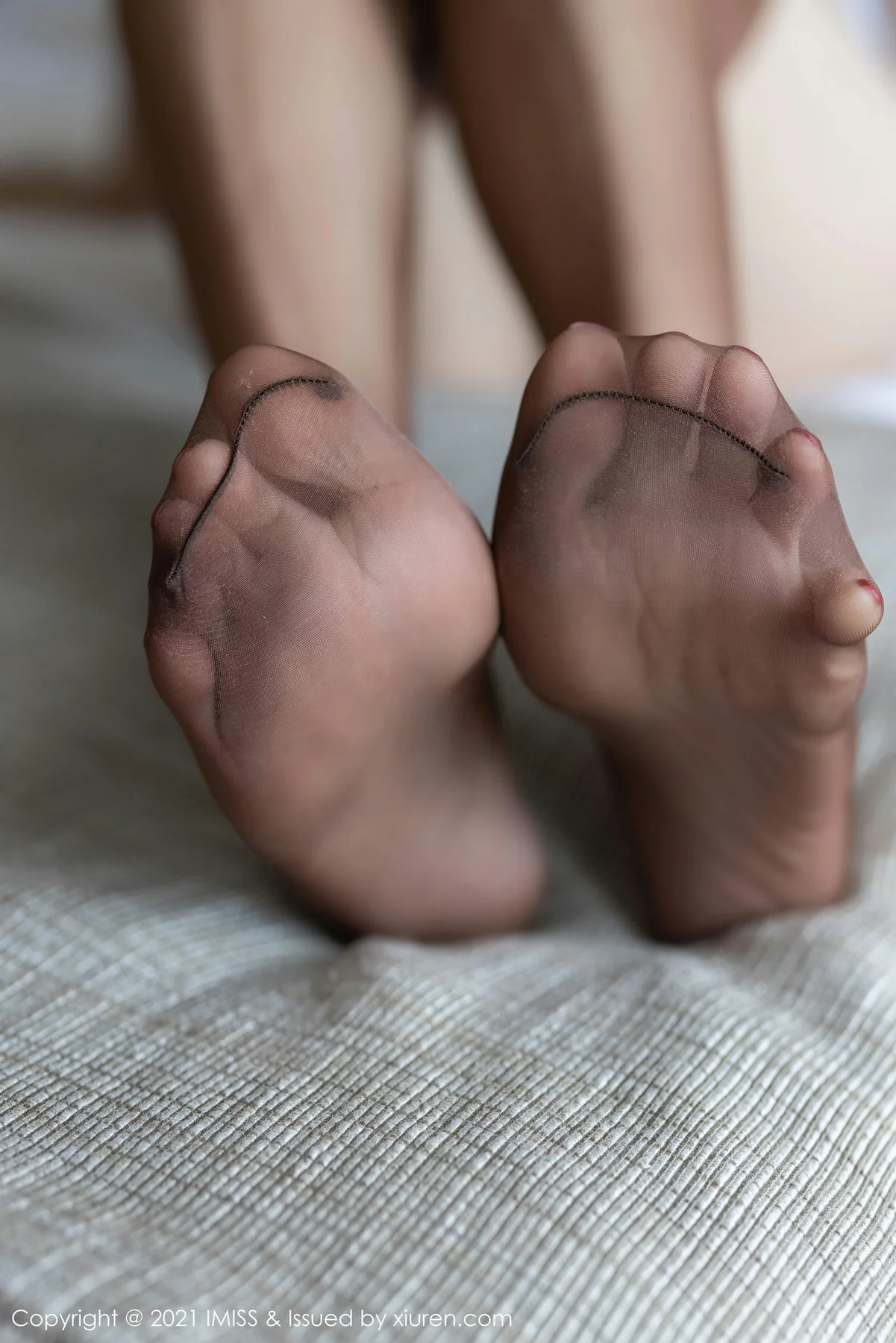 IMiss 爱蜜社 Vol.616 华丽抹胸礼裙 Lavinia肉肉 性感写真 - 38