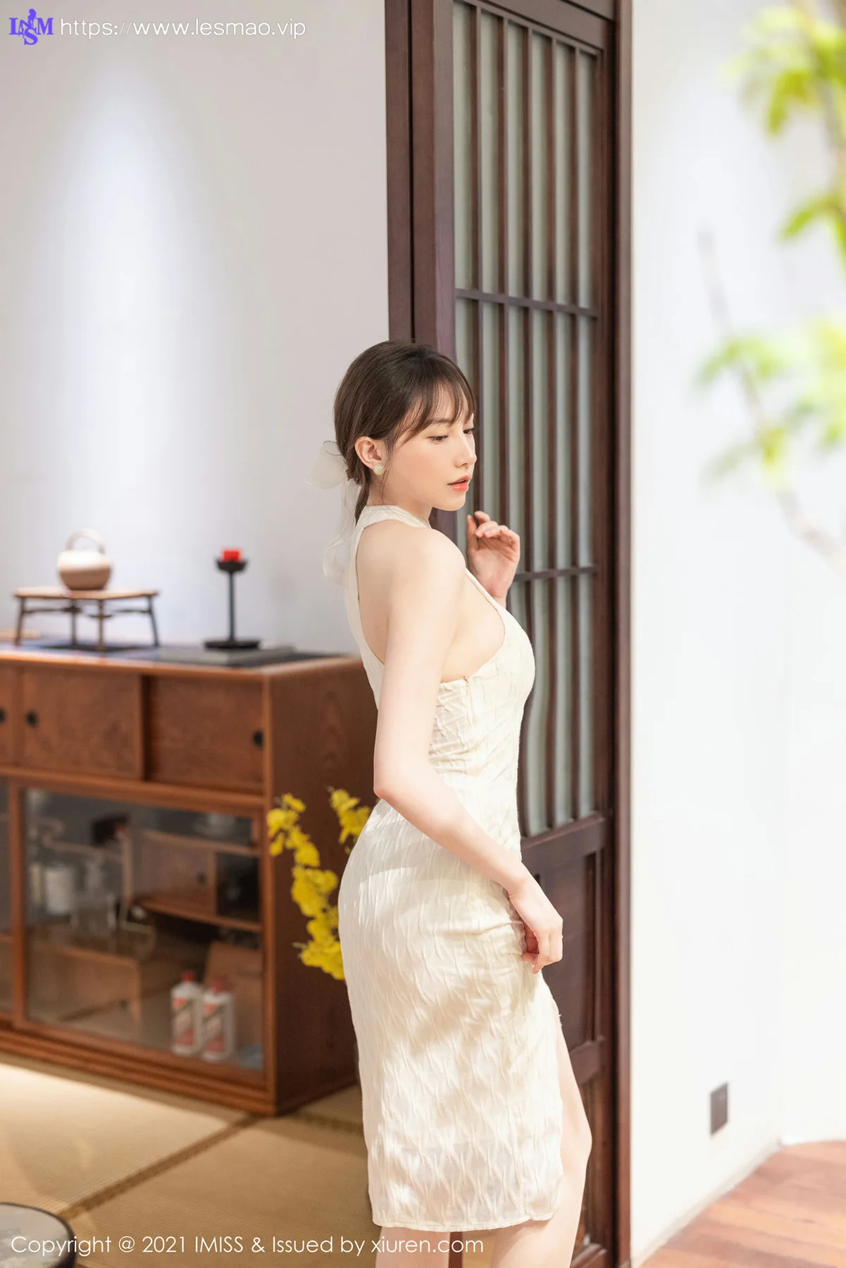 IMiss 爱蜜社 Vol.636   Lynn刘奕宁 茶艺与街拍气质女神写真 - 2