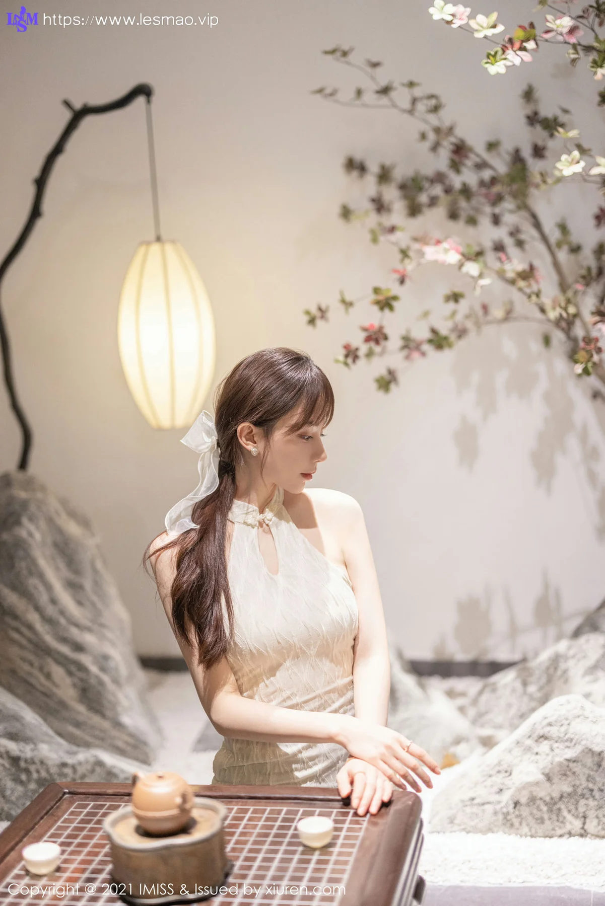 IMiss 爱蜜社 Vol.636   Lynn刘奕宁 茶艺与街拍气质女神写真 - 15