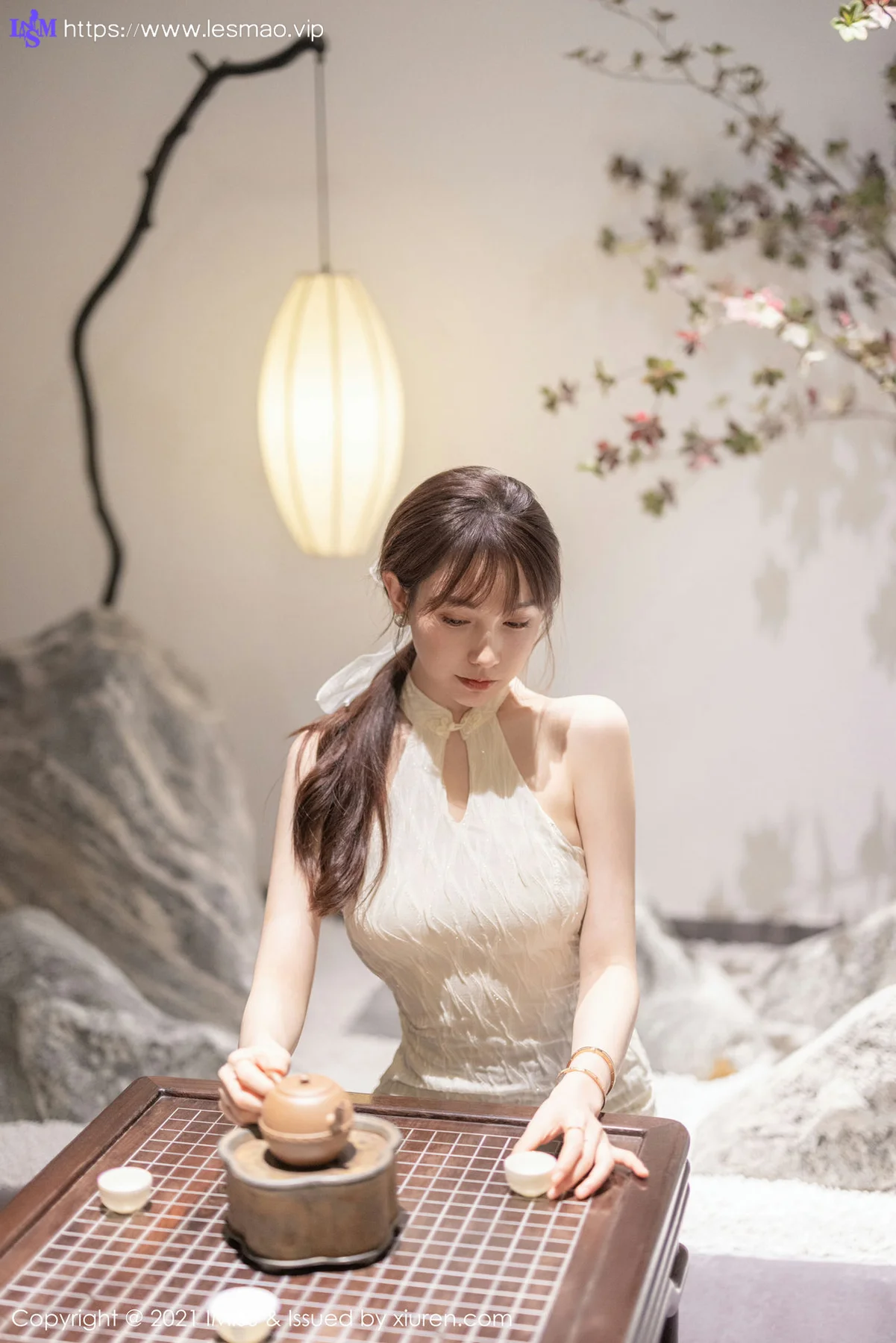 IMiss 爱蜜社 Vol.636   Lynn刘奕宁 茶艺与街拍气质女神写真 - 16