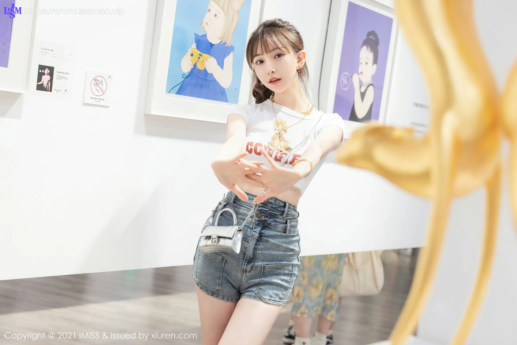 IMiss 爱蜜社 Vol.636   Lynn刘奕宁 茶艺与街拍气质女神写真 - 25