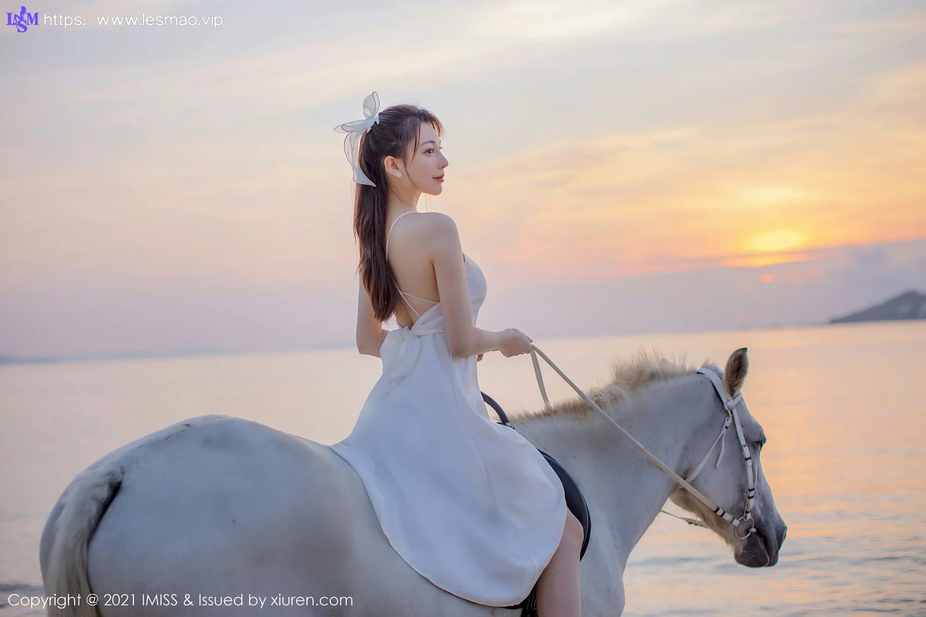 IMiss 爱蜜社 Vol.643 Lynn刘奕宁与Rossi  夕阳骑马合集写真3 - 13