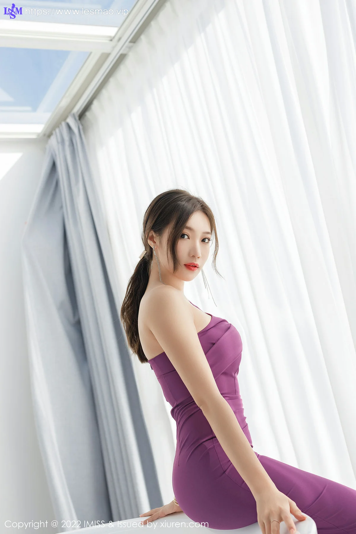 IMiss 爱蜜社 Vol.675 玫红色连衣裙 小狐狸Kathryn 性感写真 - 42
