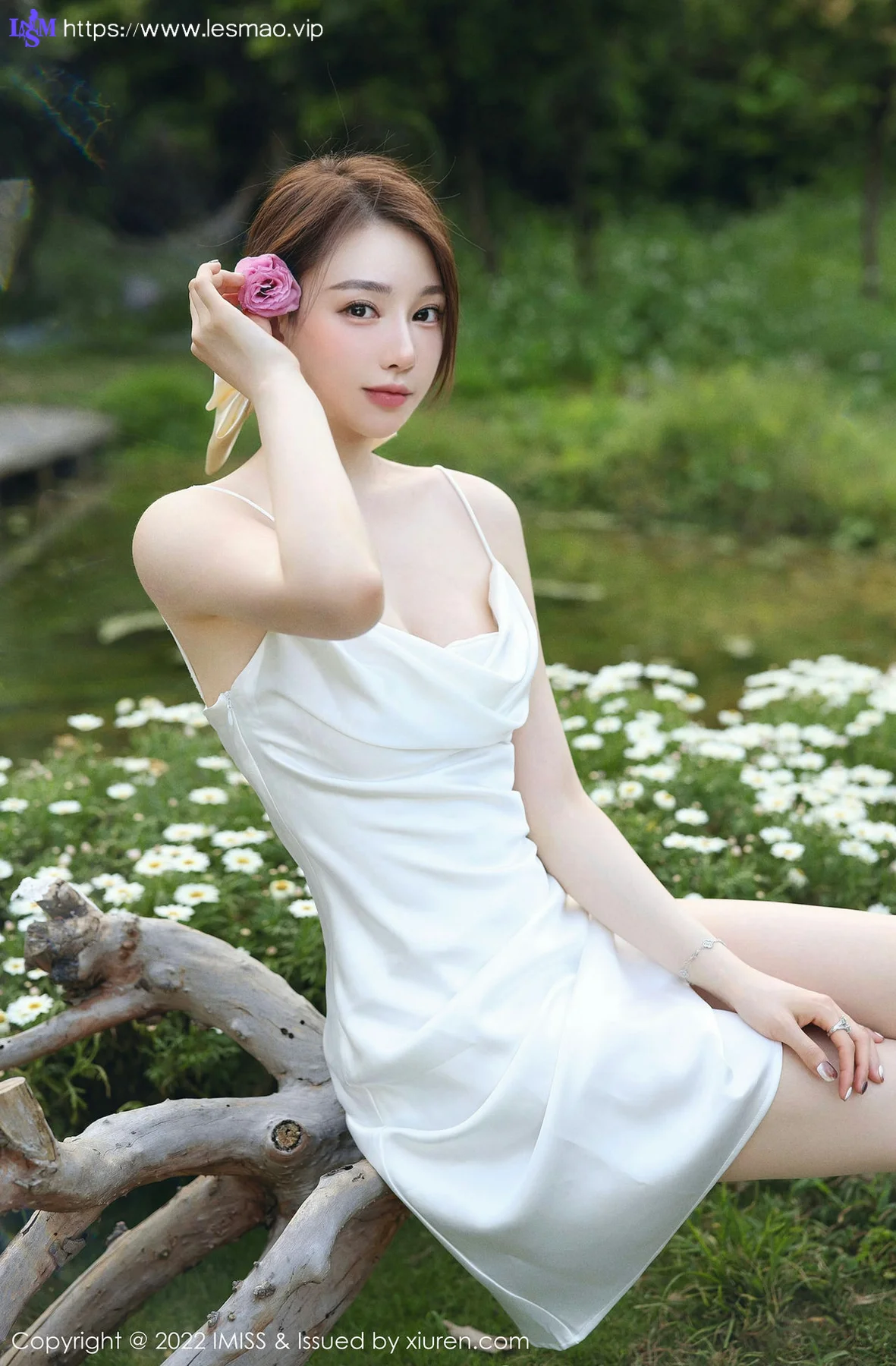 IMiss 爱蜜社 Vol.682 户外田园拍摄 Lynn刘奕宁 气质女神33 - 22