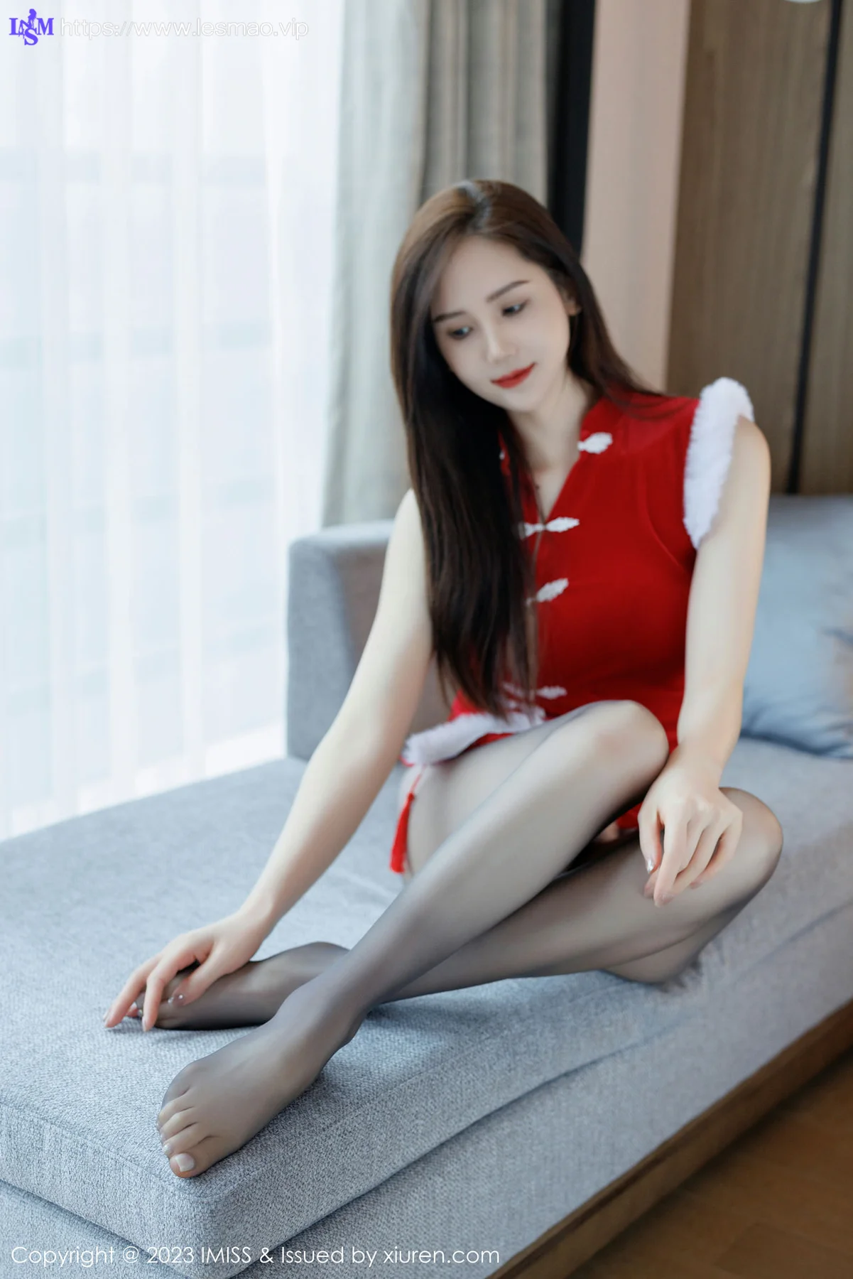 IMiss 爱蜜社 Vol.729 SISY思 红色服饰性感写真 - 11