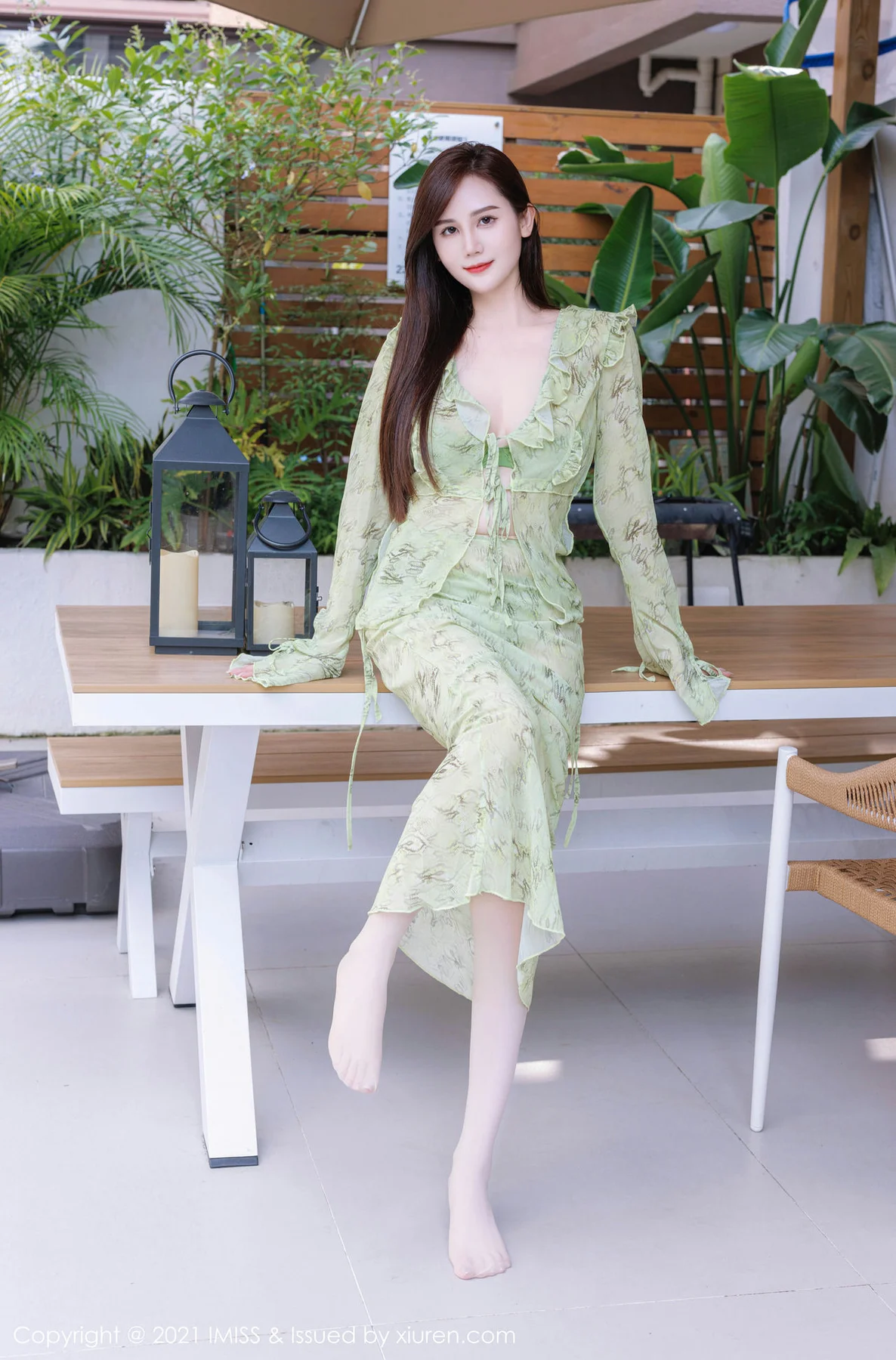 IMiss 爱蜜社 Vol.758 SISY思 淡绿色上衣性感写真 - 4