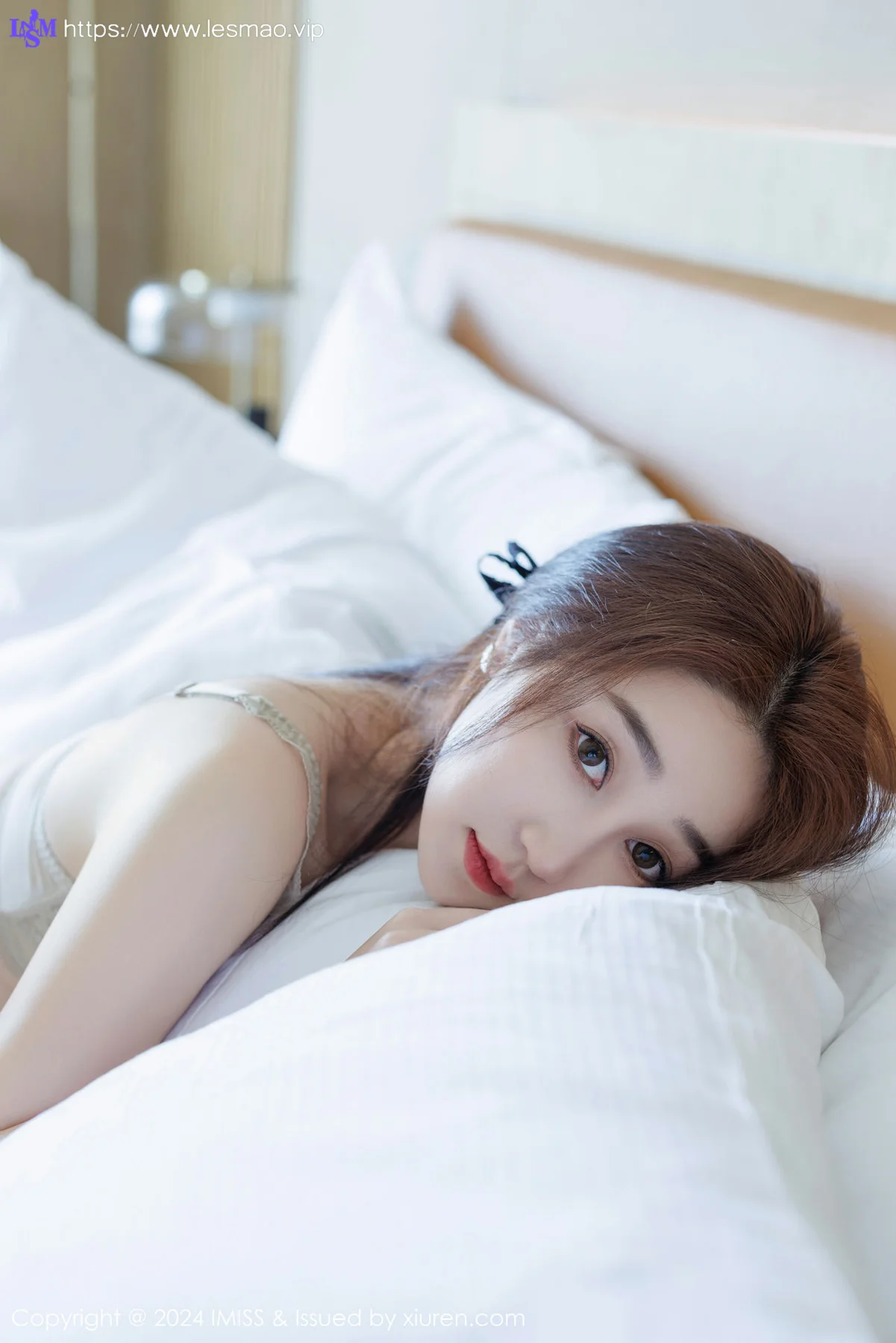 IMiss 爱蜜社 Vol.764 九月生__ 吊带长裙性感写真 - 31