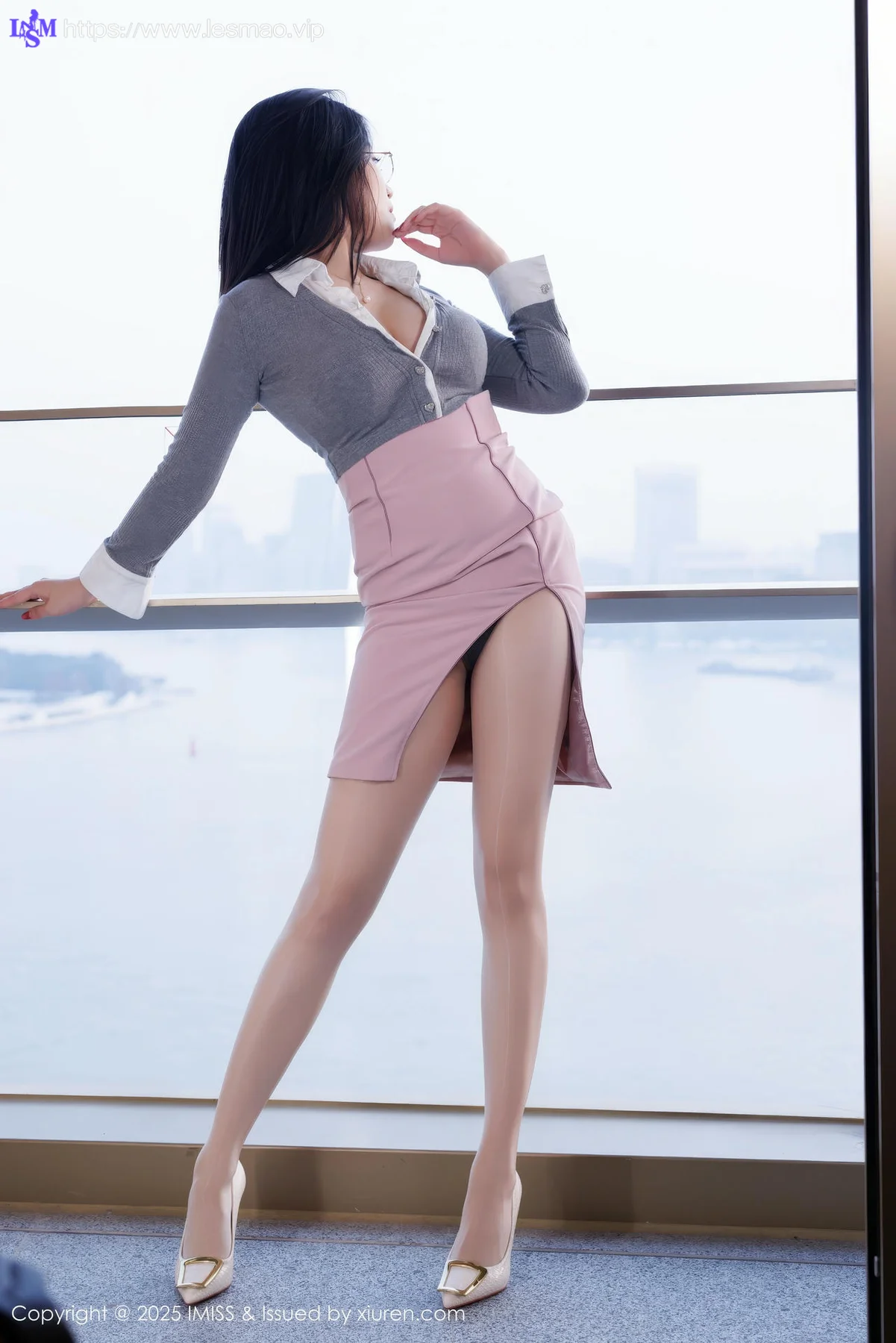 IMiss 爱蜜社 Vol.784 许诺Sabrina爆乳短裙美图 - 25