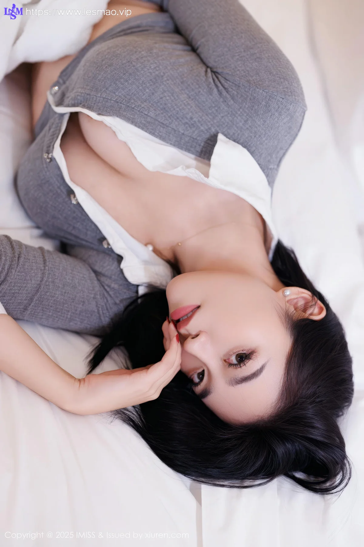 IMiss 爱蜜社 Vol.784 许诺Sabrina爆乳短裙美图 - 69