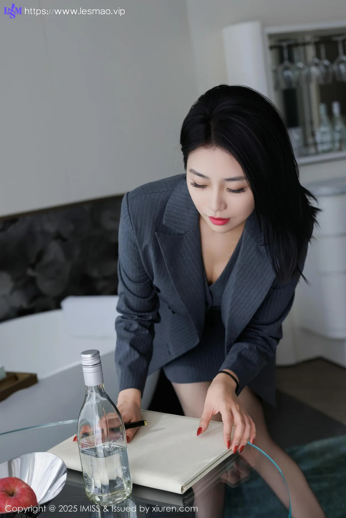 IMiss 爱蜜社 Vol.787 许诺Sabrina 黑丝美腿玉足 - 16