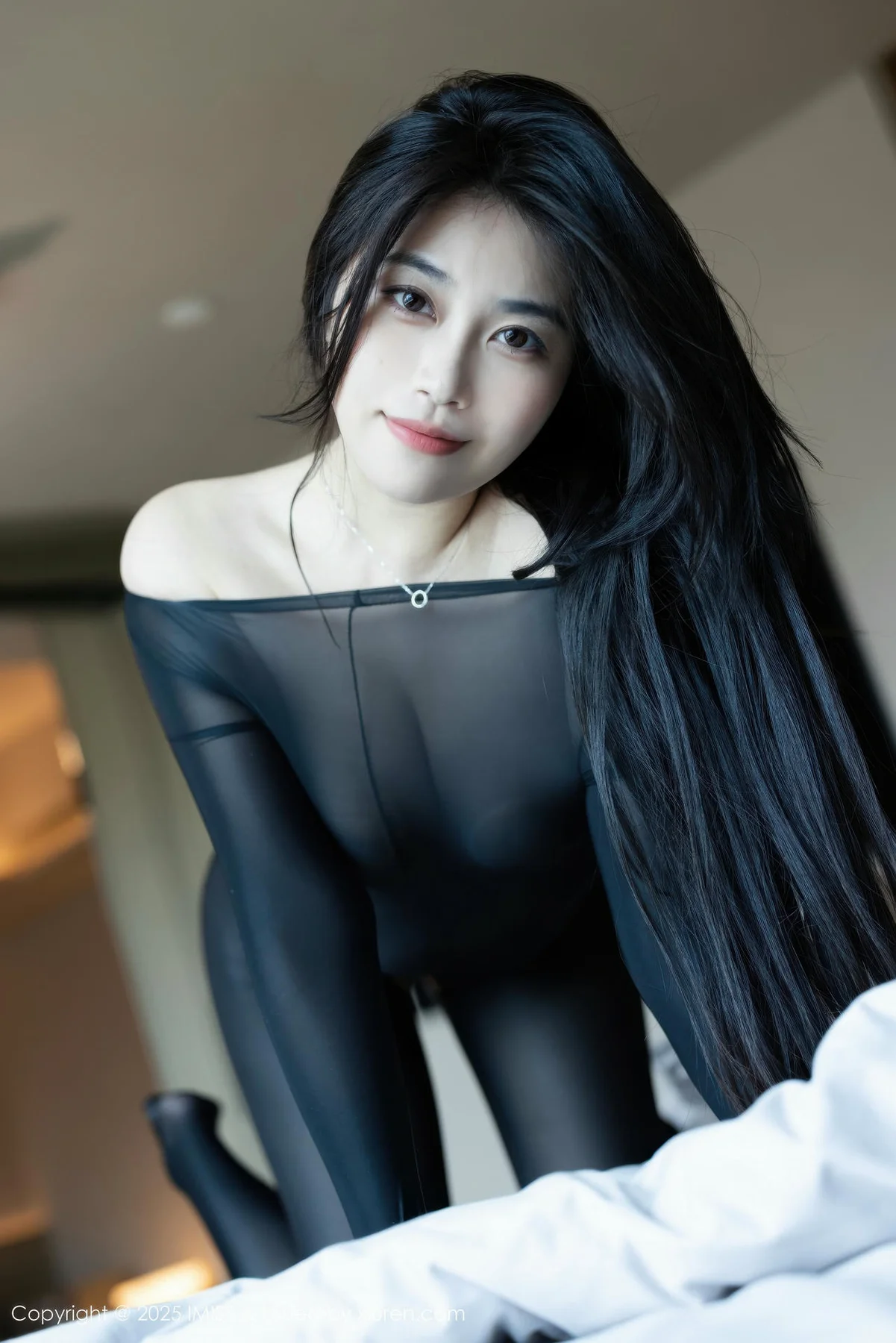 IMiss 爱蜜社 Vol.803 许诺Sabrina 黑色连体丝袜 - 44