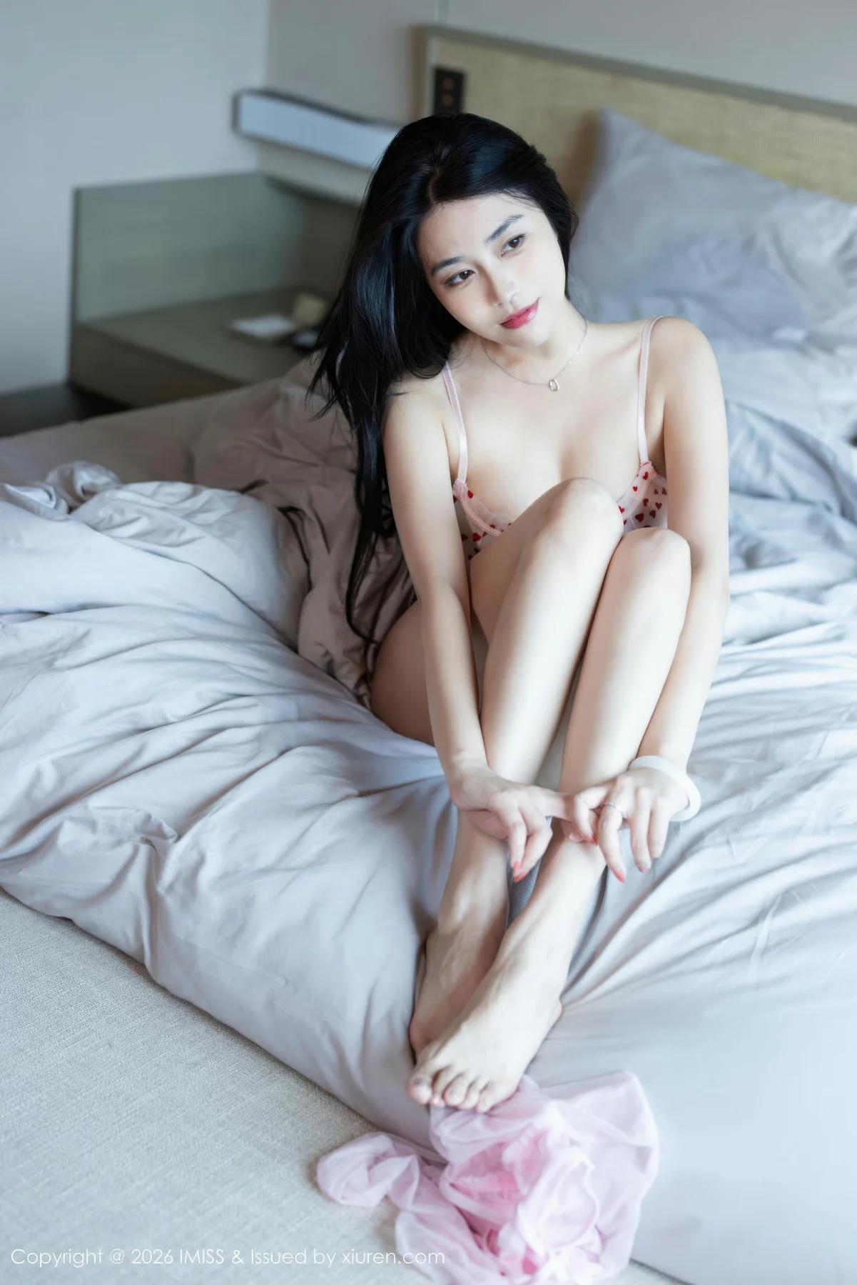 IMiss 爱蜜社 Vol.804 许诺Sabrina 花色裙白色丝袜 - 46