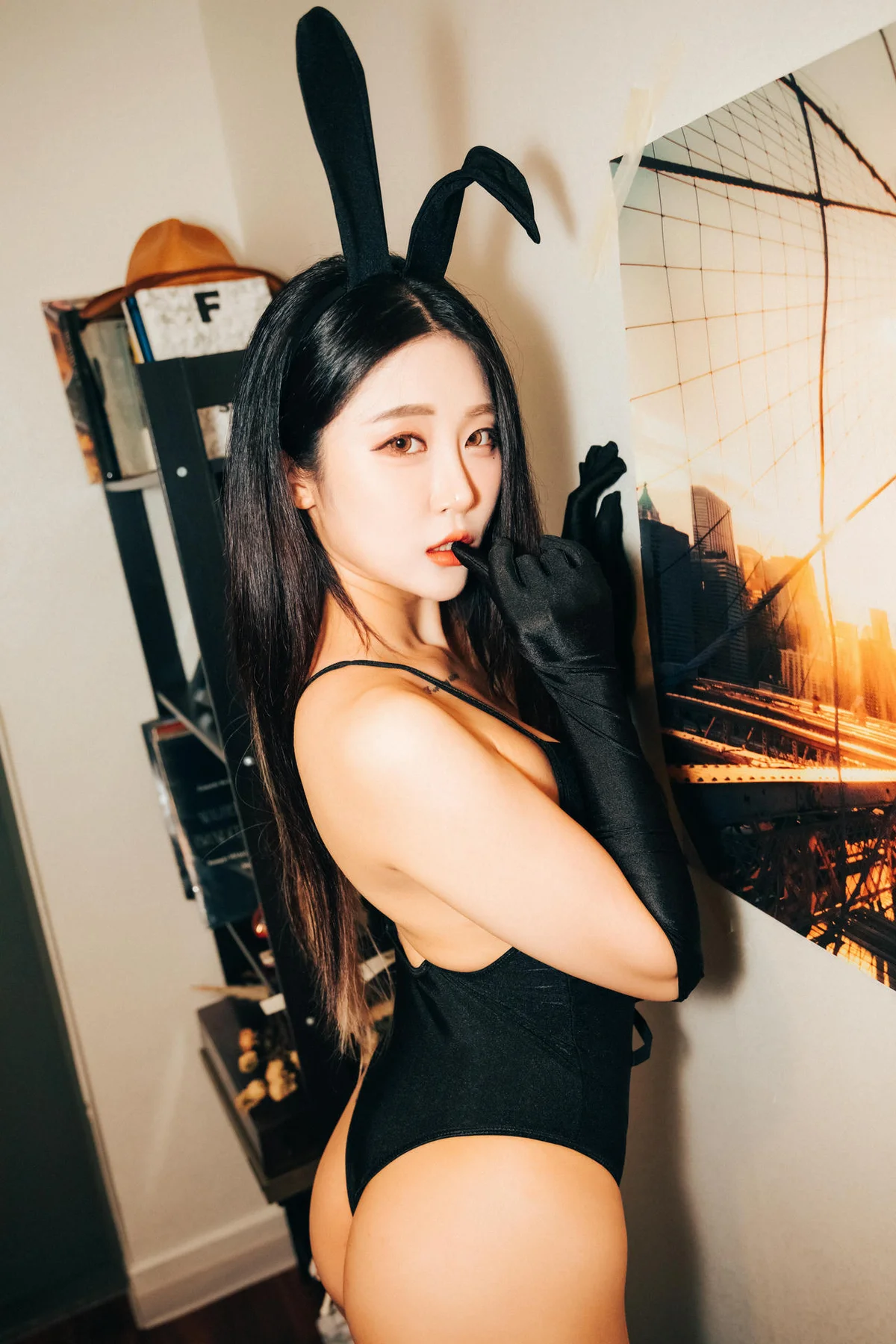 Loozy  No.002 Loozy Bomi爆乳短裙玉足 - 34