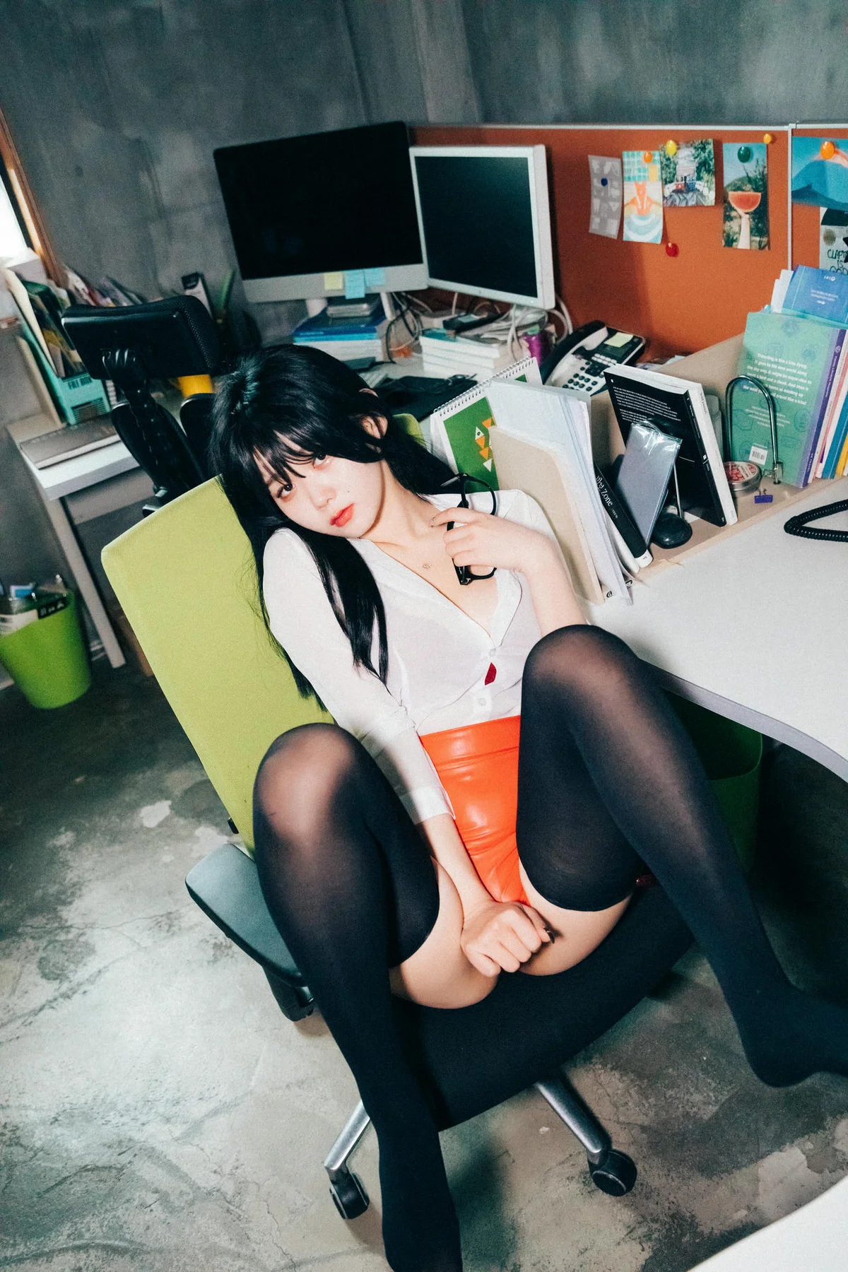 Loozy No.018 Zia办公室诱惑 - 11