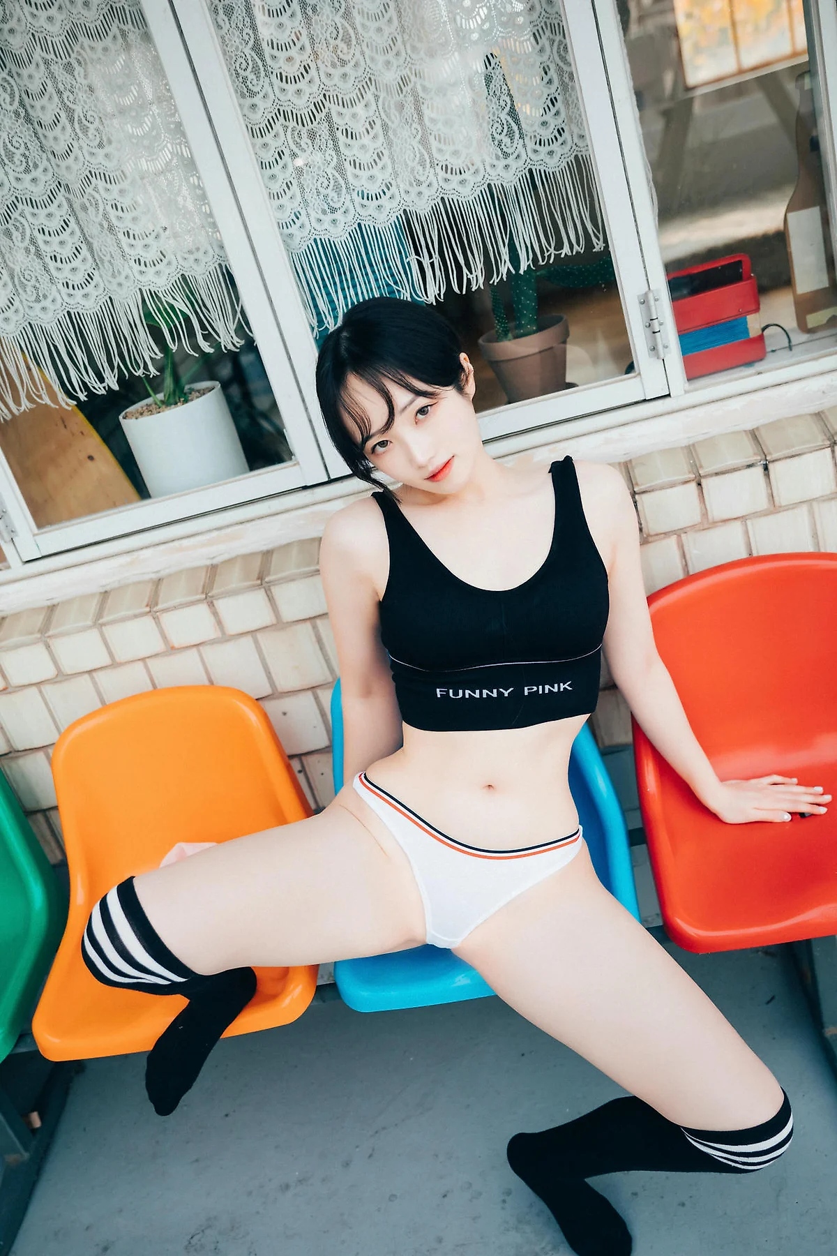 Loozy No.039 Bomi亮色连体衣写真 - 34