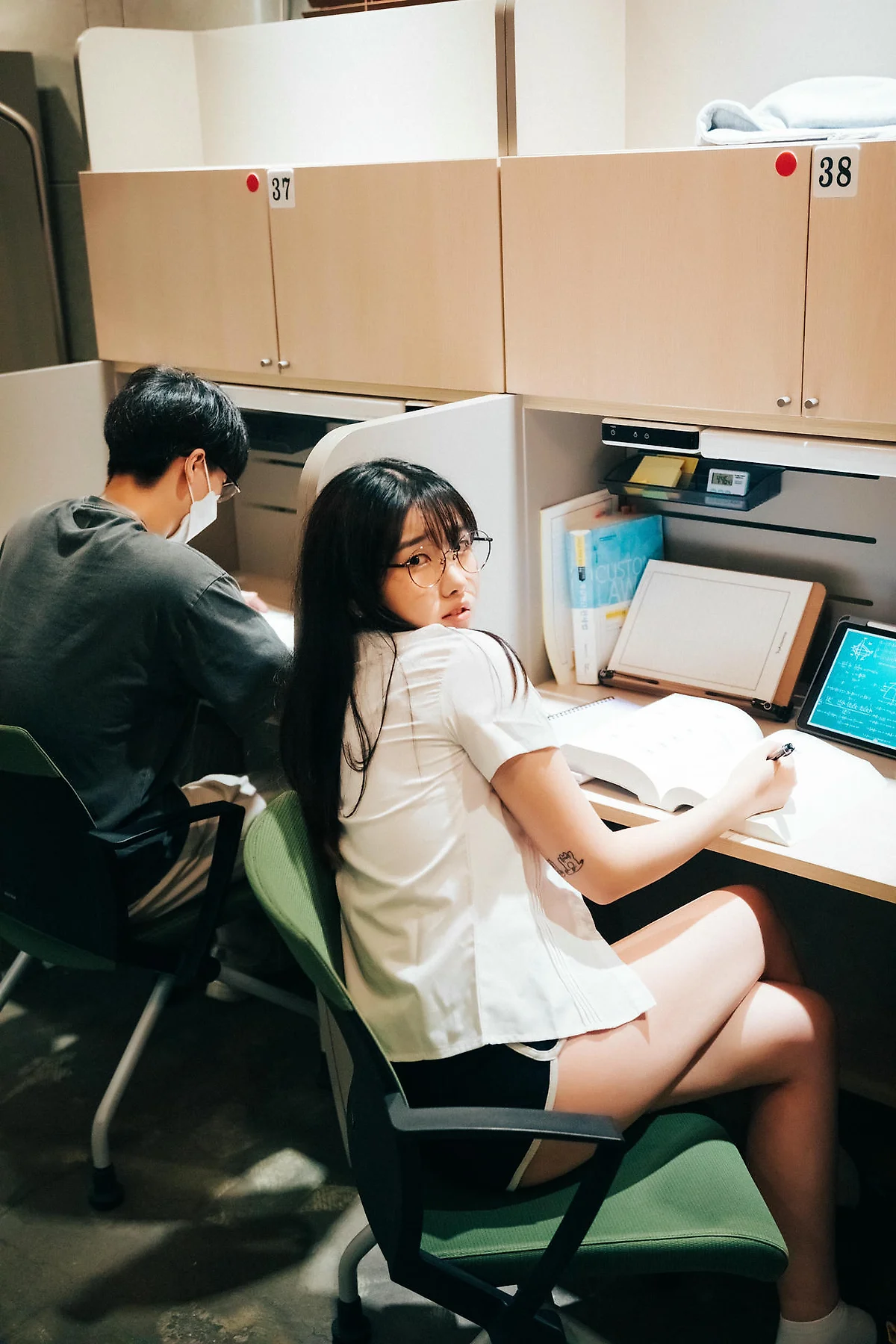 Loozy No.041 Sonson办公室诱惑写真 - 16