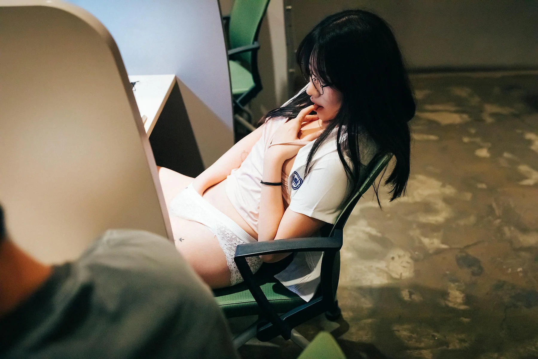 Loozy No.041 Sonson办公室诱惑写真 - 31