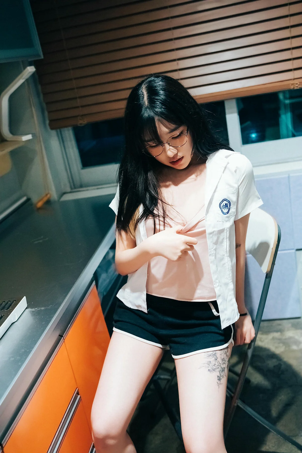 Loozy No.041 Sonson办公室诱惑写真 - 44