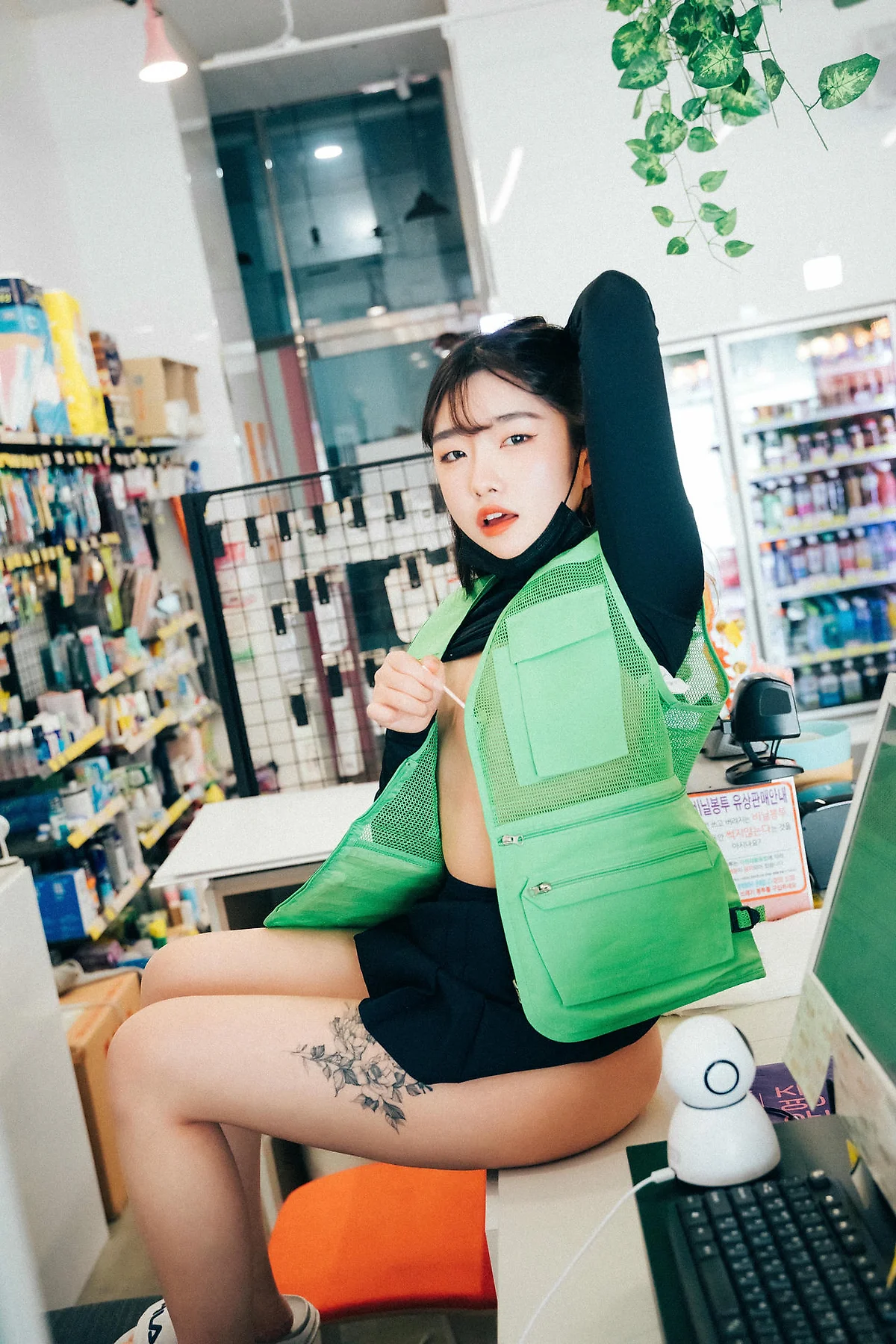 Loozy No.052 Sonson超市收银黑丝写真 - 51