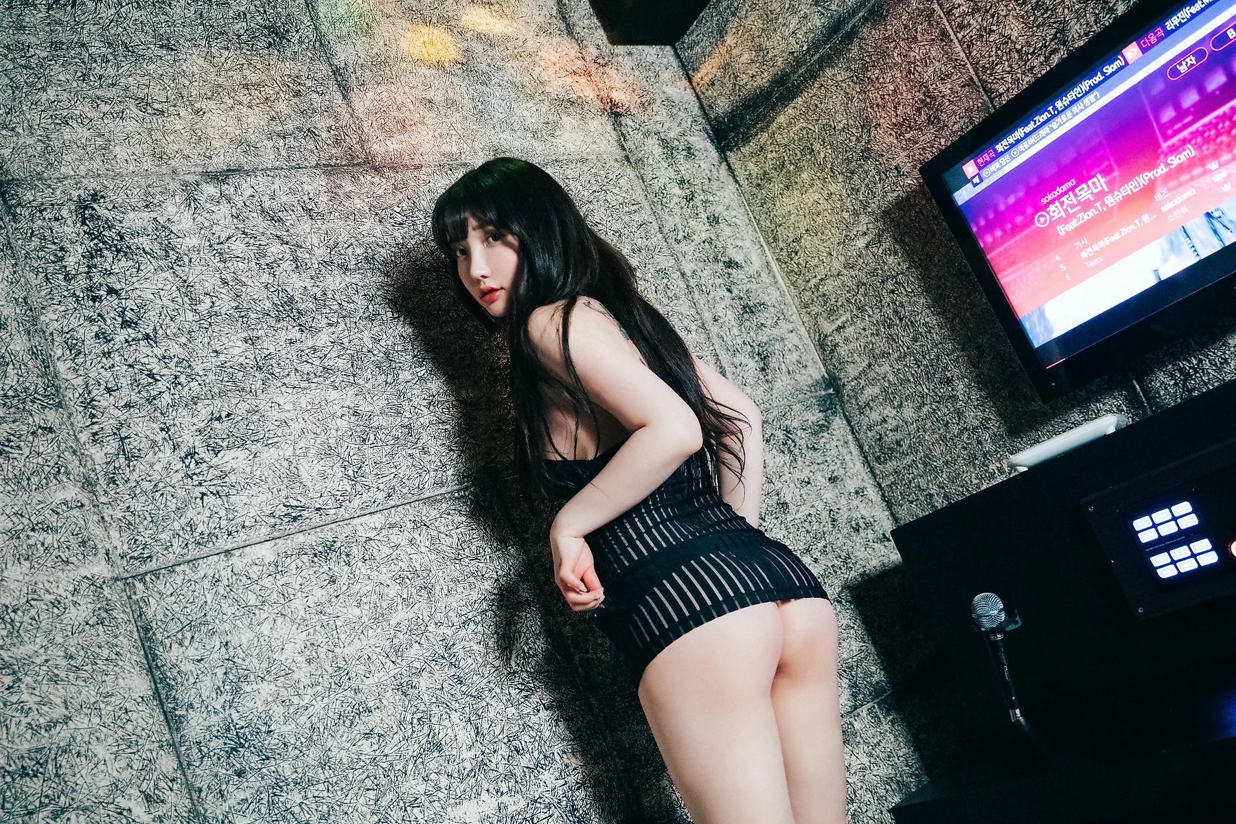 Loozy No.063 Ye Eun黑丝背心蕾丝内裤 - 36