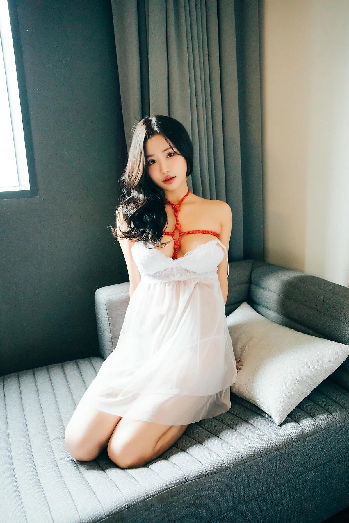 Loozy No.074 YeonYu爆乳白色美裙 - 31