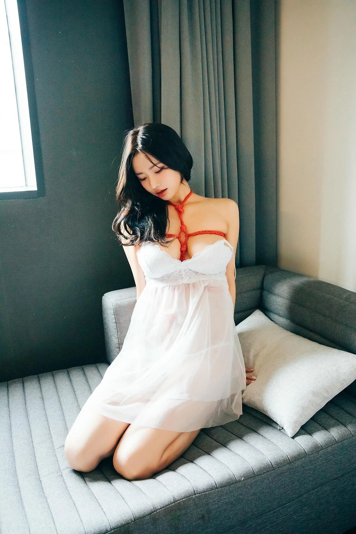 Loozy No.074 YeonYu爆乳白色美裙 - 32