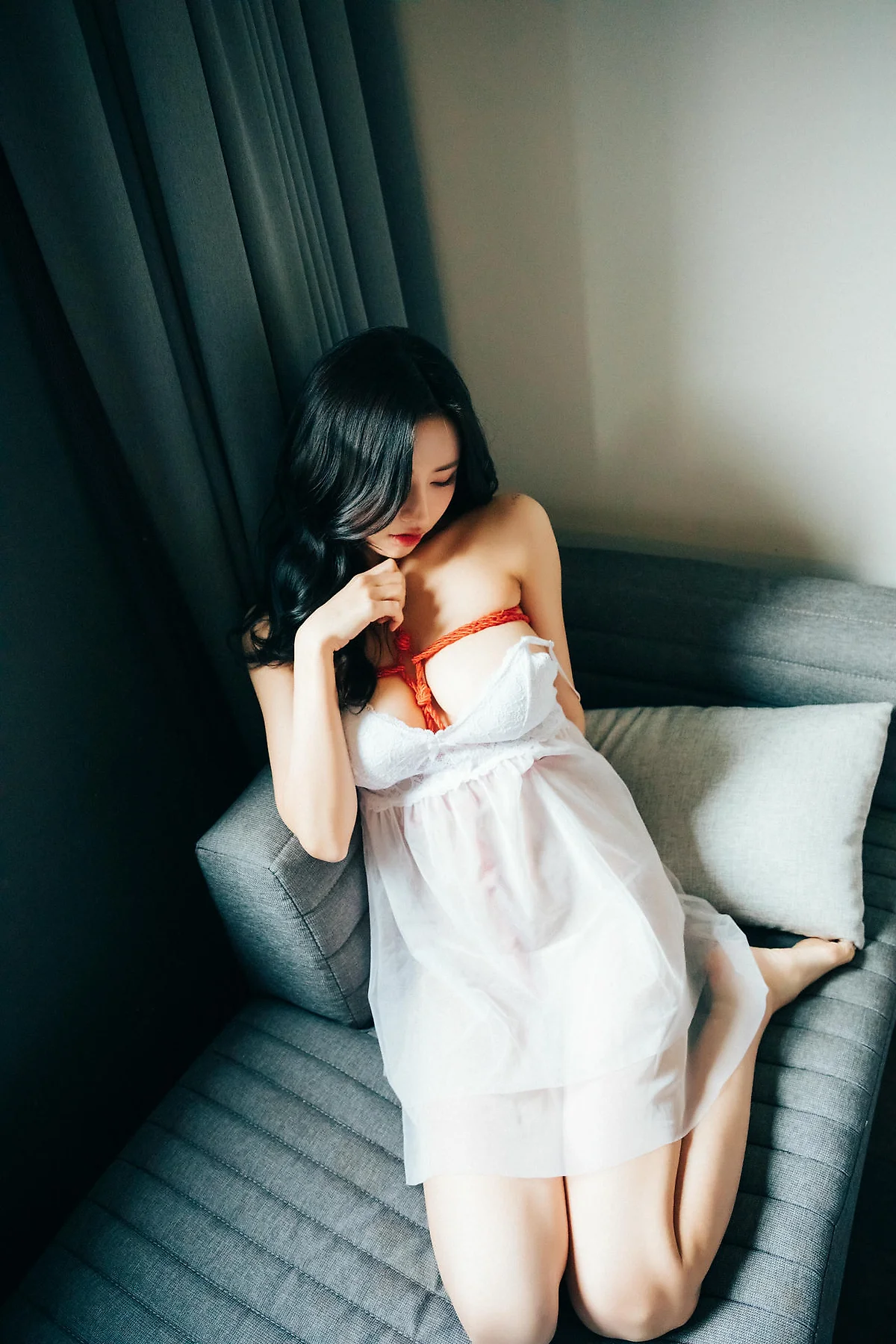 Loozy No.074 YeonYu爆乳白色美裙 - 36