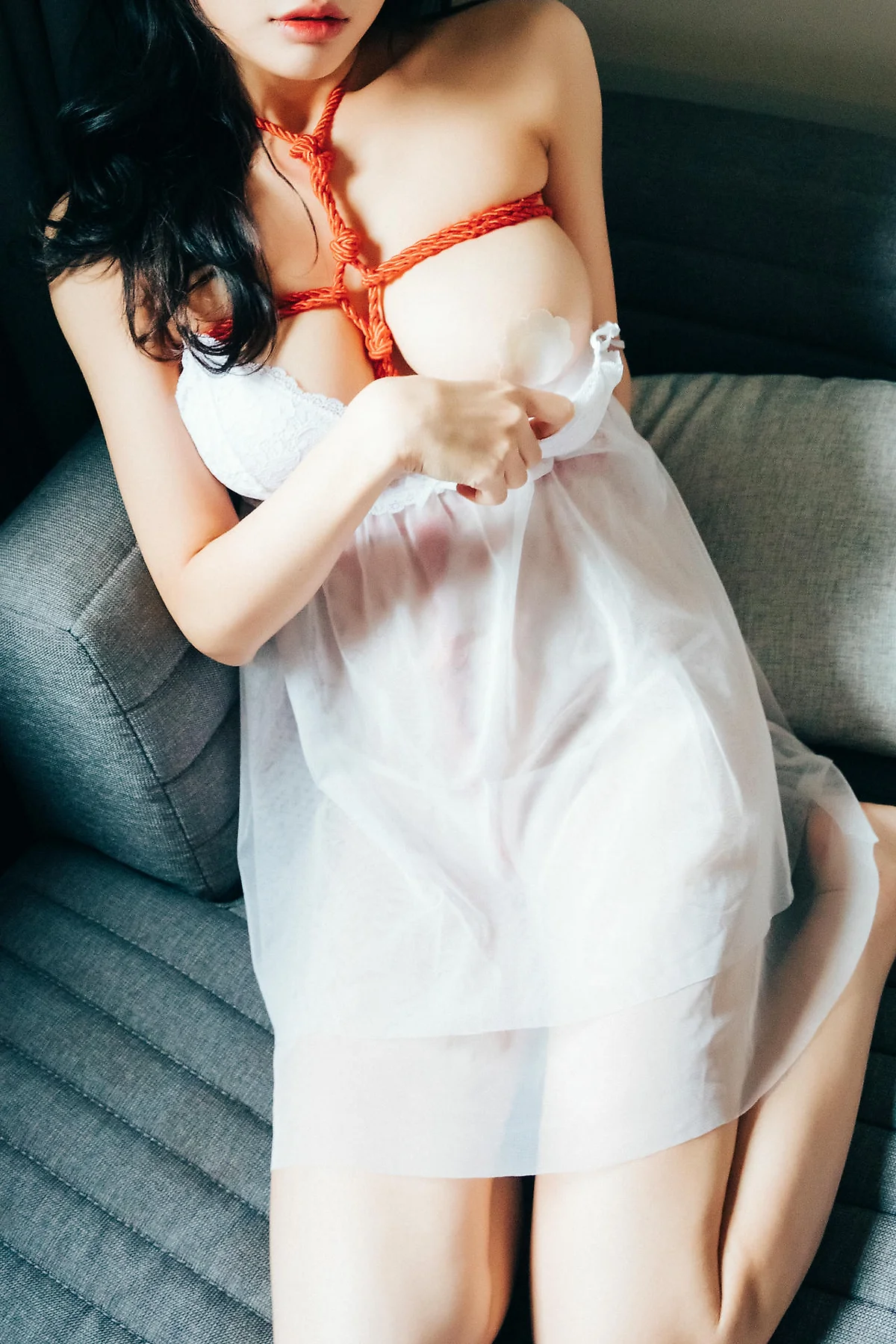 Loozy No.074 YeonYu爆乳白色美裙 - 38