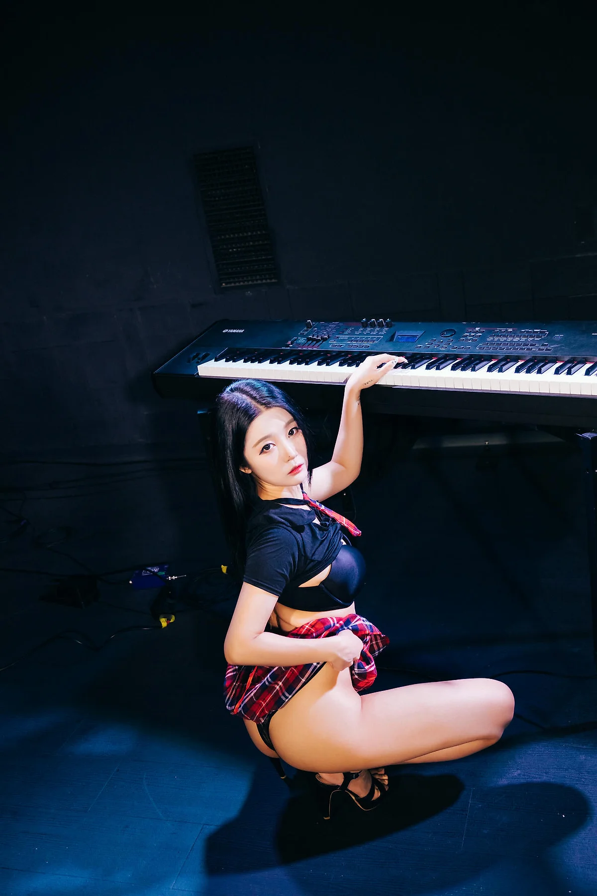Loozy No.075 Bomi舞台写真翘臀 - 69