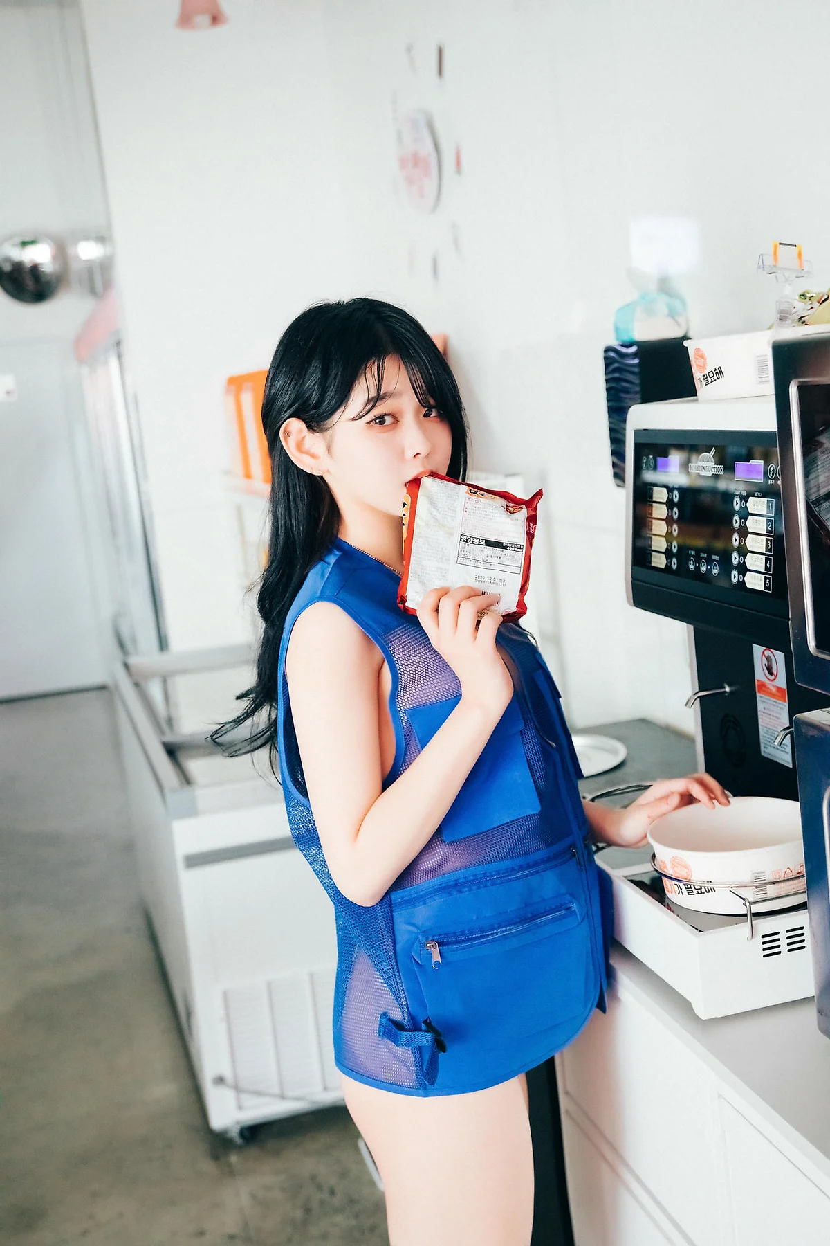 Loozy No.084  Zia便利店少女诱惑2 - 32