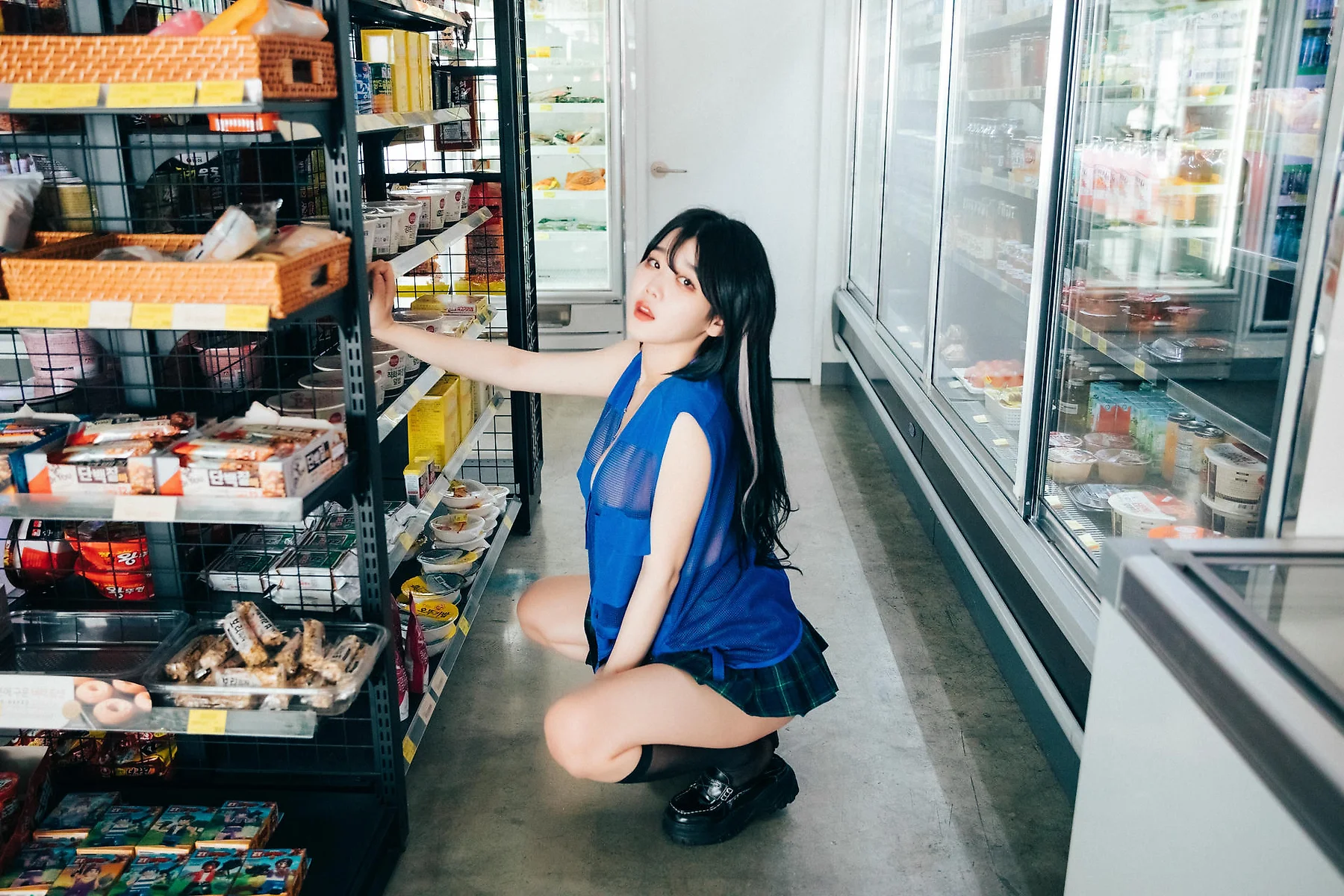 Loozy No.084  Zia便利店少女诱惑2 - 89