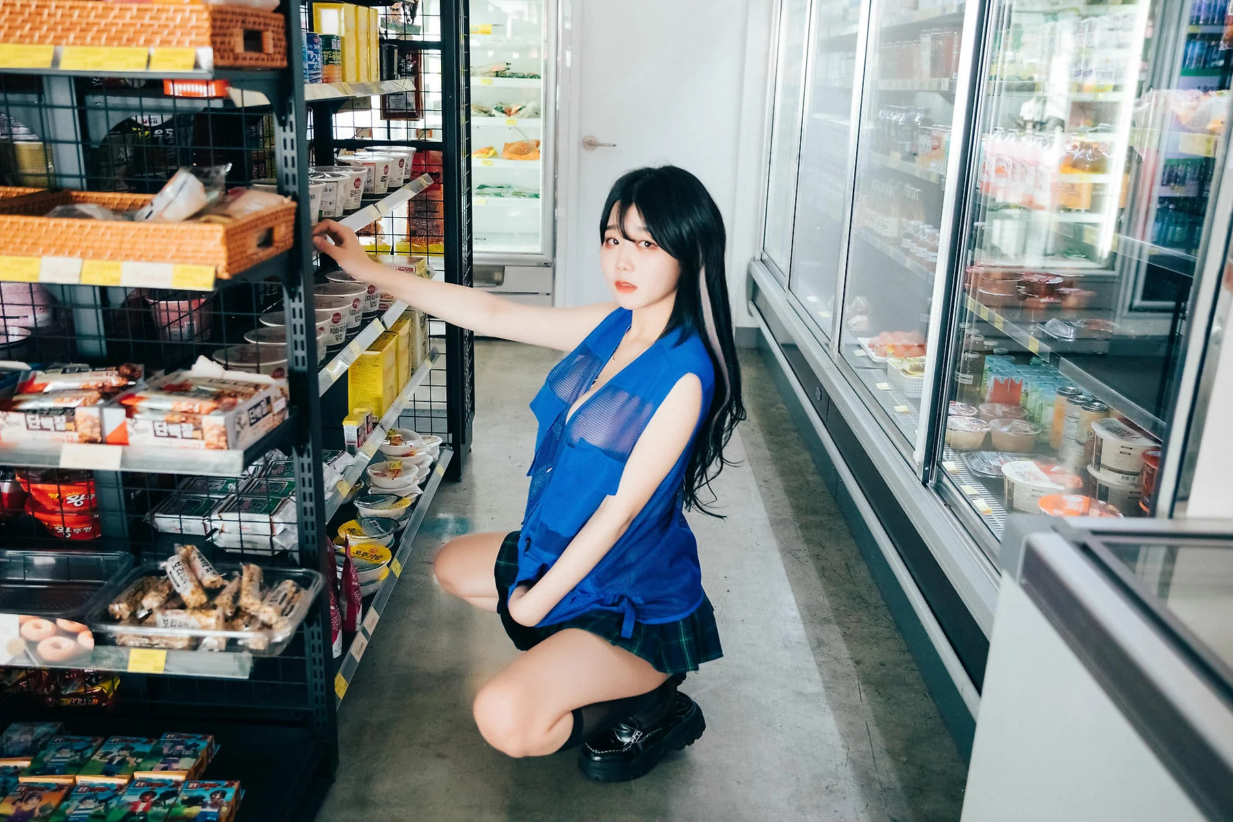 Loozy No.084  Zia便利店少女诱惑2 - 90