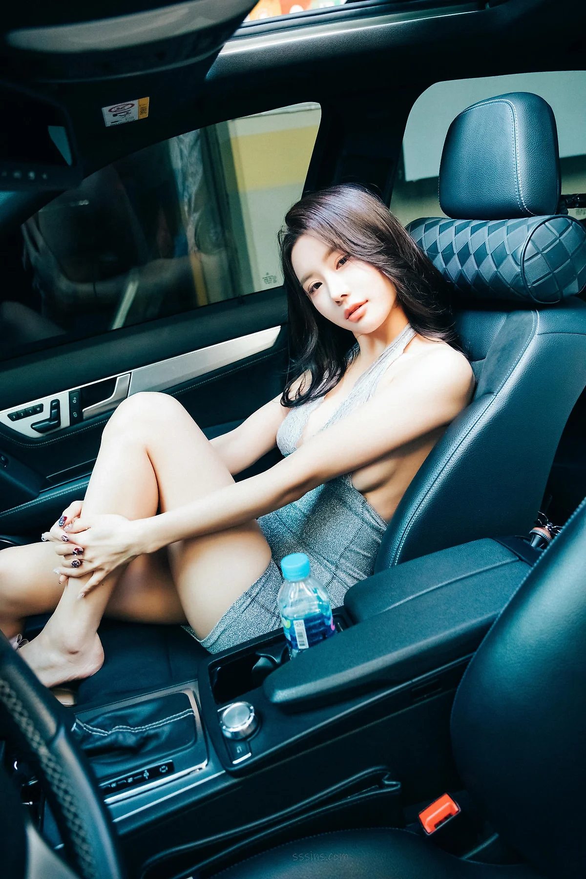 Loozy No.090 YeonYu爆乳车模写真 - 2