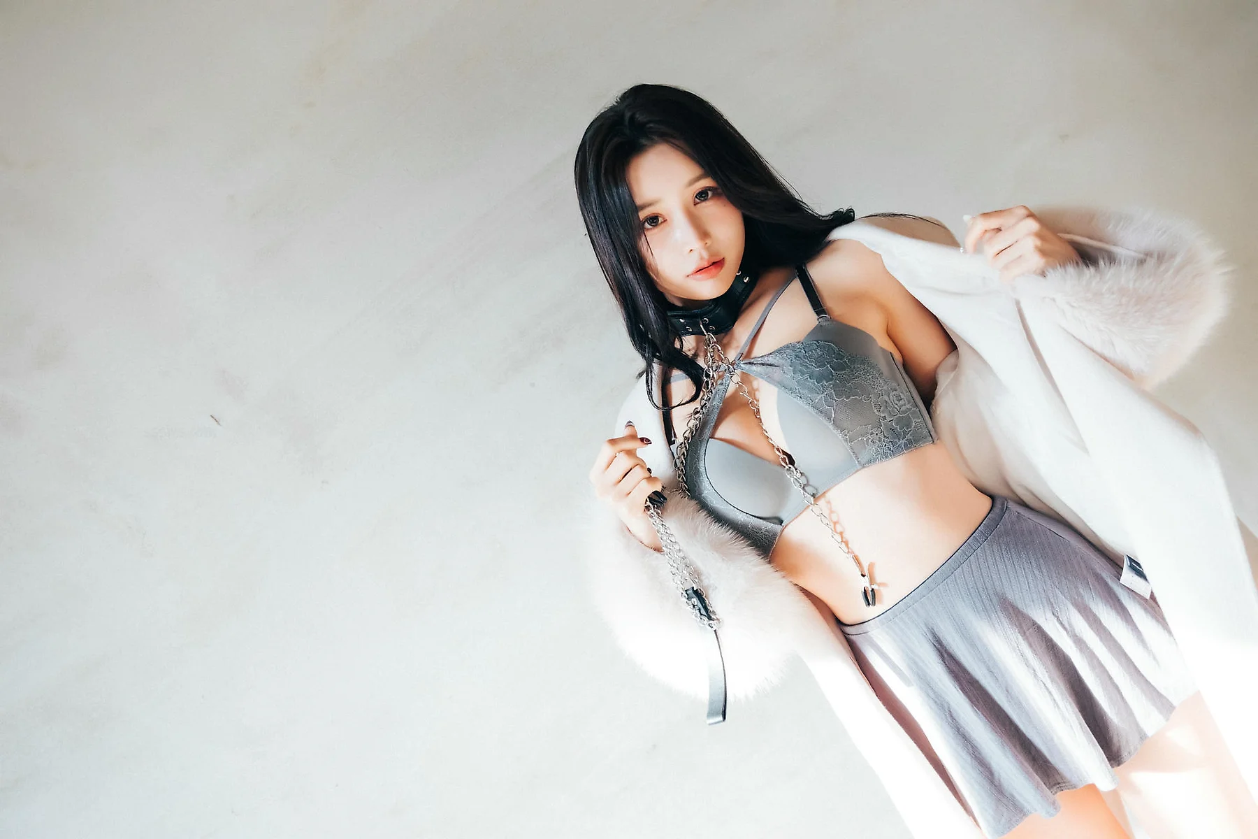 Loozy No.090 YeonYu爆乳车模写真 - 25