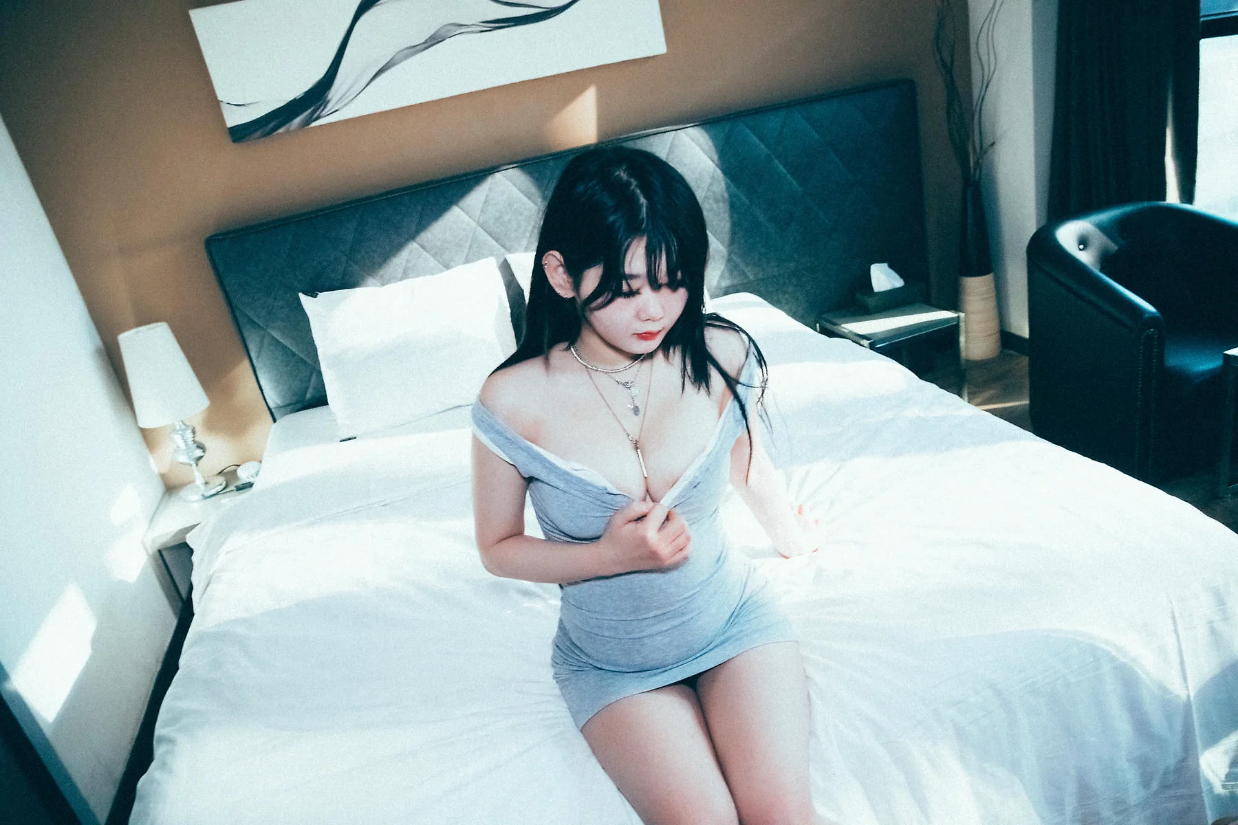 Loozy No.104 Zia灰色玉背紧身裙 - 8