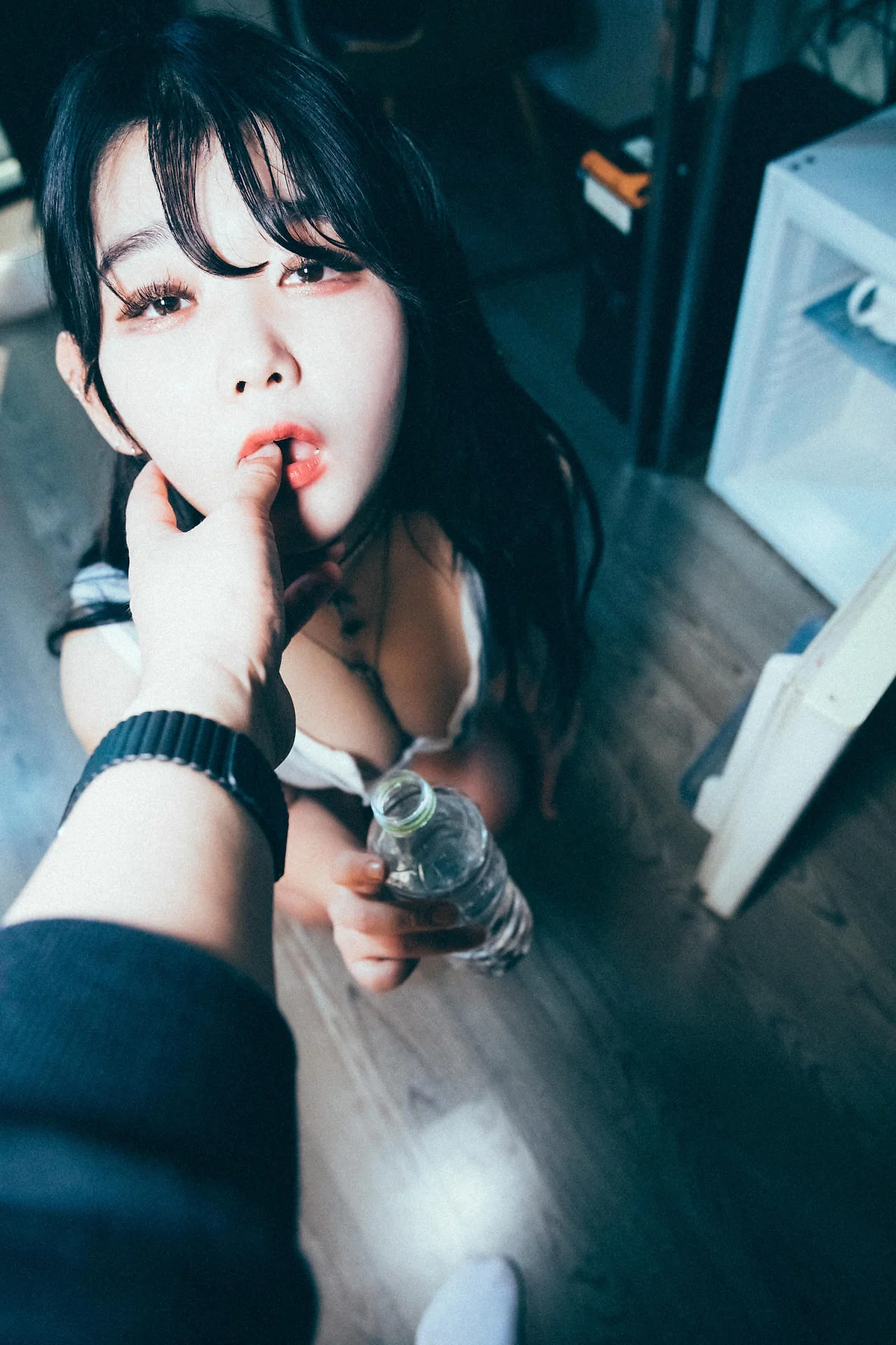 Loozy No.104 Zia灰色玉背紧身裙 - 16