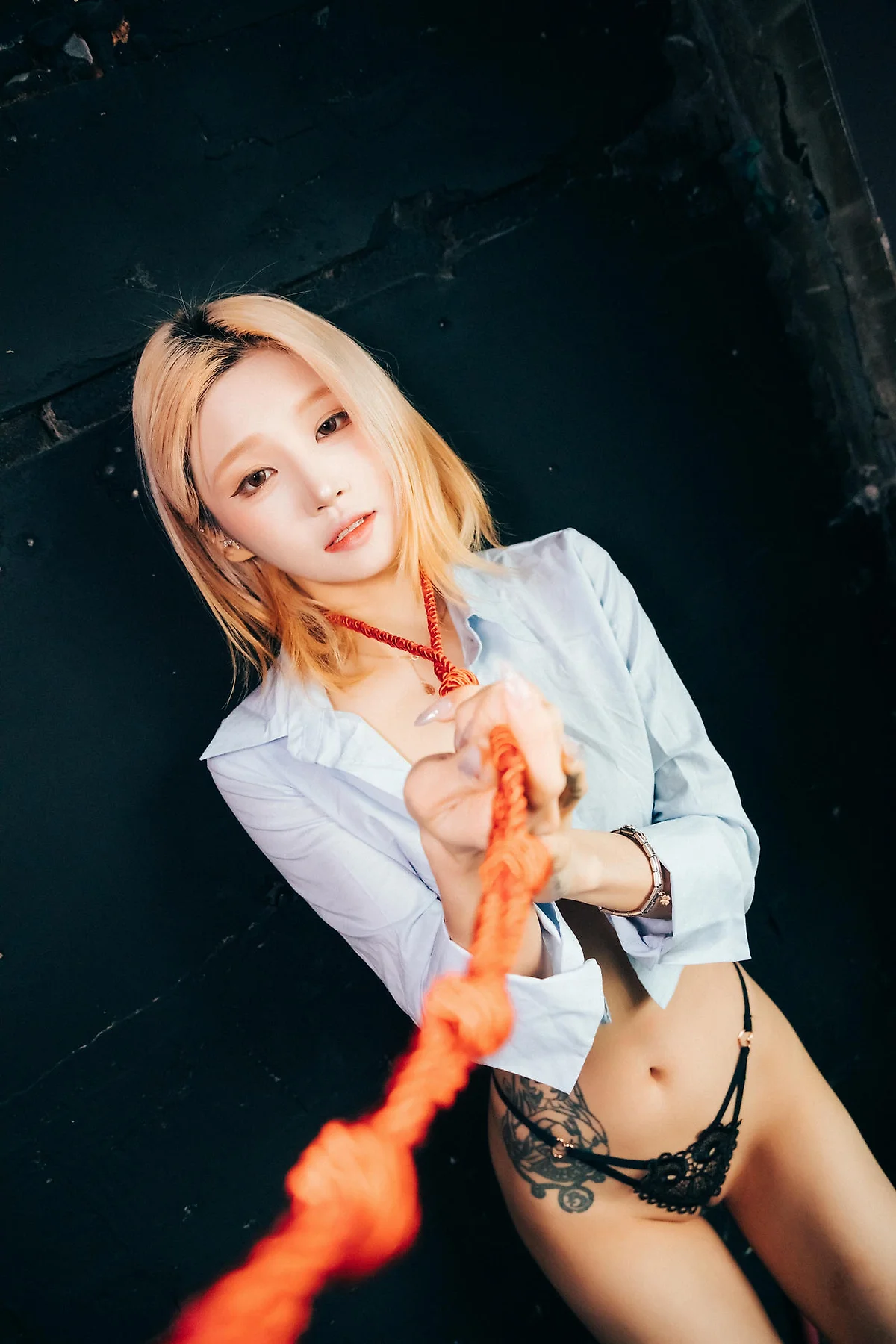 Loozy No.106 重复 Enslave Girlcrush 爆乳ol短裙 - 29