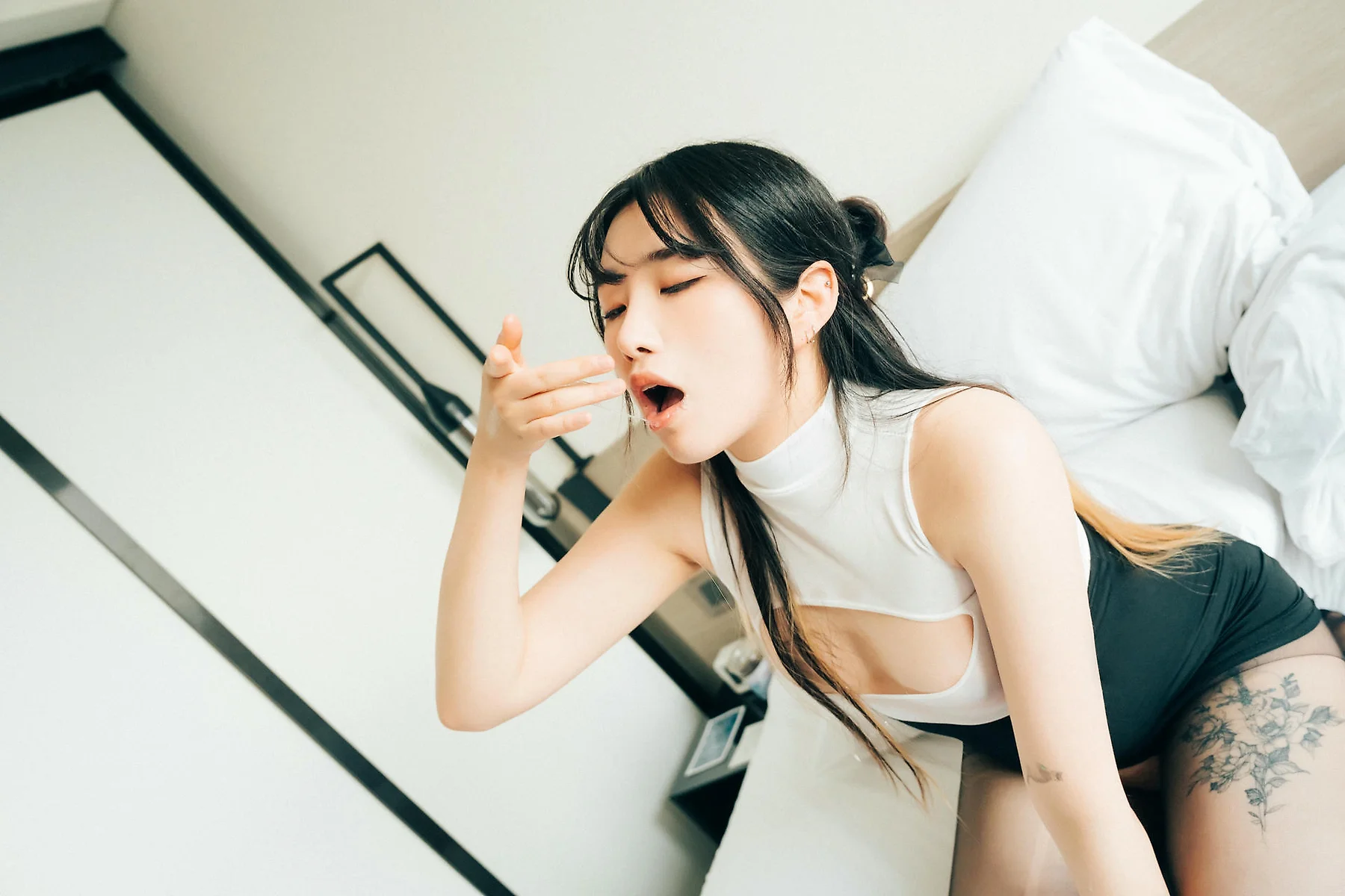 Loozy No.121 Sonson黑丝爆乳短裙 - 26