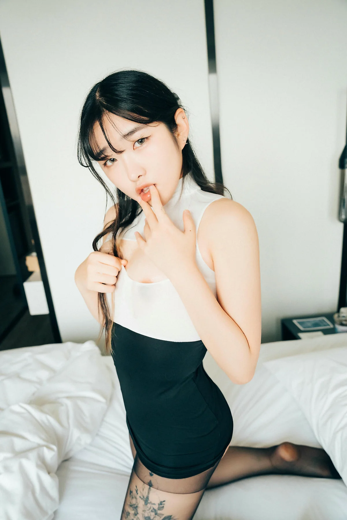 Loozy No.121 Sonson黑丝爆乳短裙 - 32
