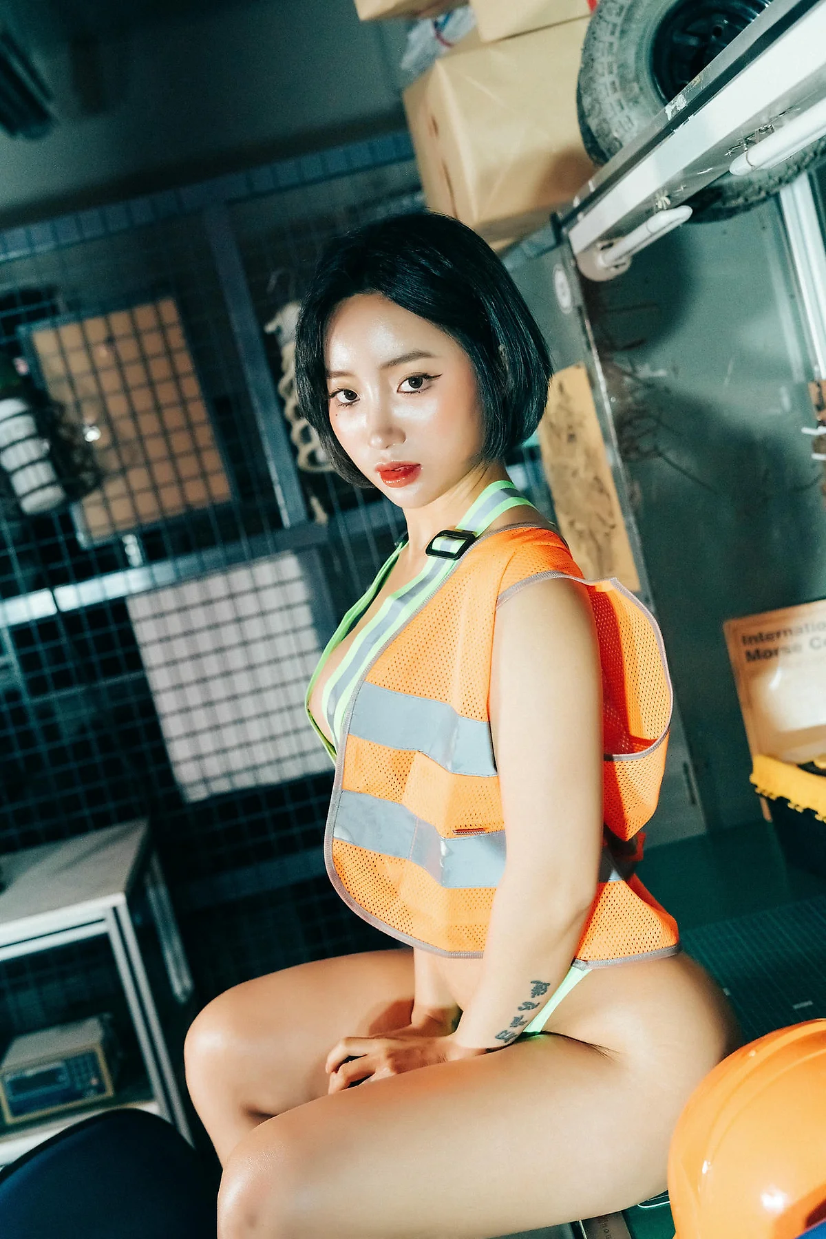 Loozy No.122  Booty Queen少女维修工 - 9