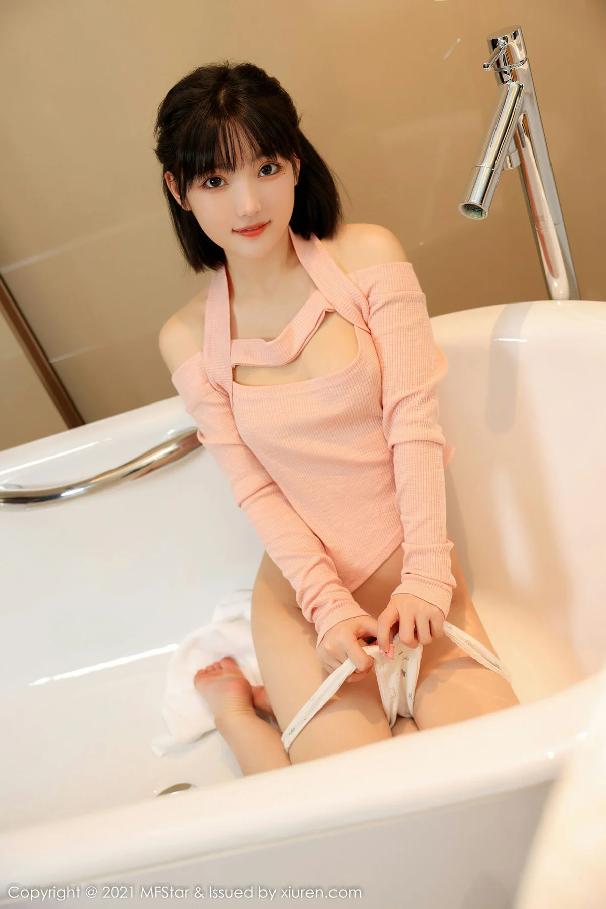 MFStar 模范学院 Vol.545 浴室主题 甜筒晓彤 私房写真 - 32