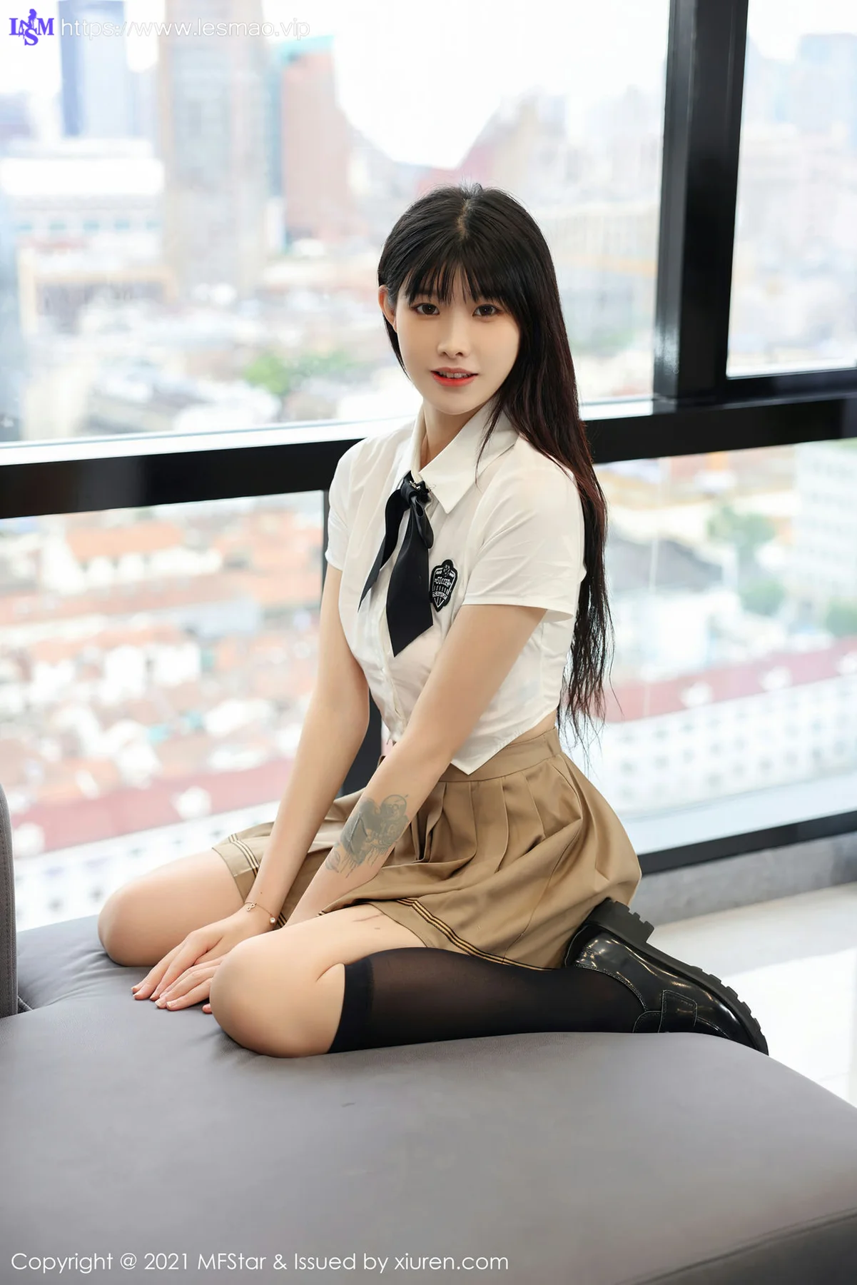 MFStar 模范学院 Vol.546 新人模特白T黑丝 77qiqi 第四套写真 - 14